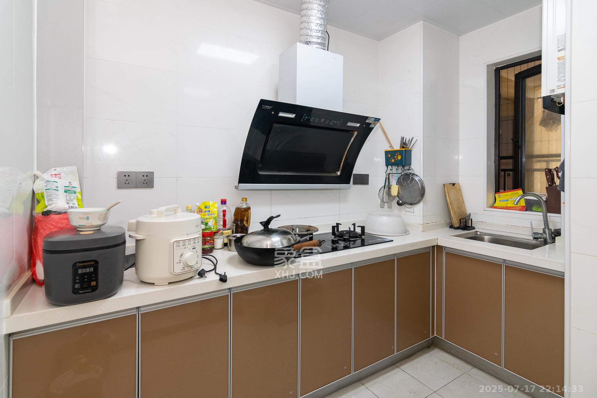 美的翰城  3室2厅2卫    60.0万厨房