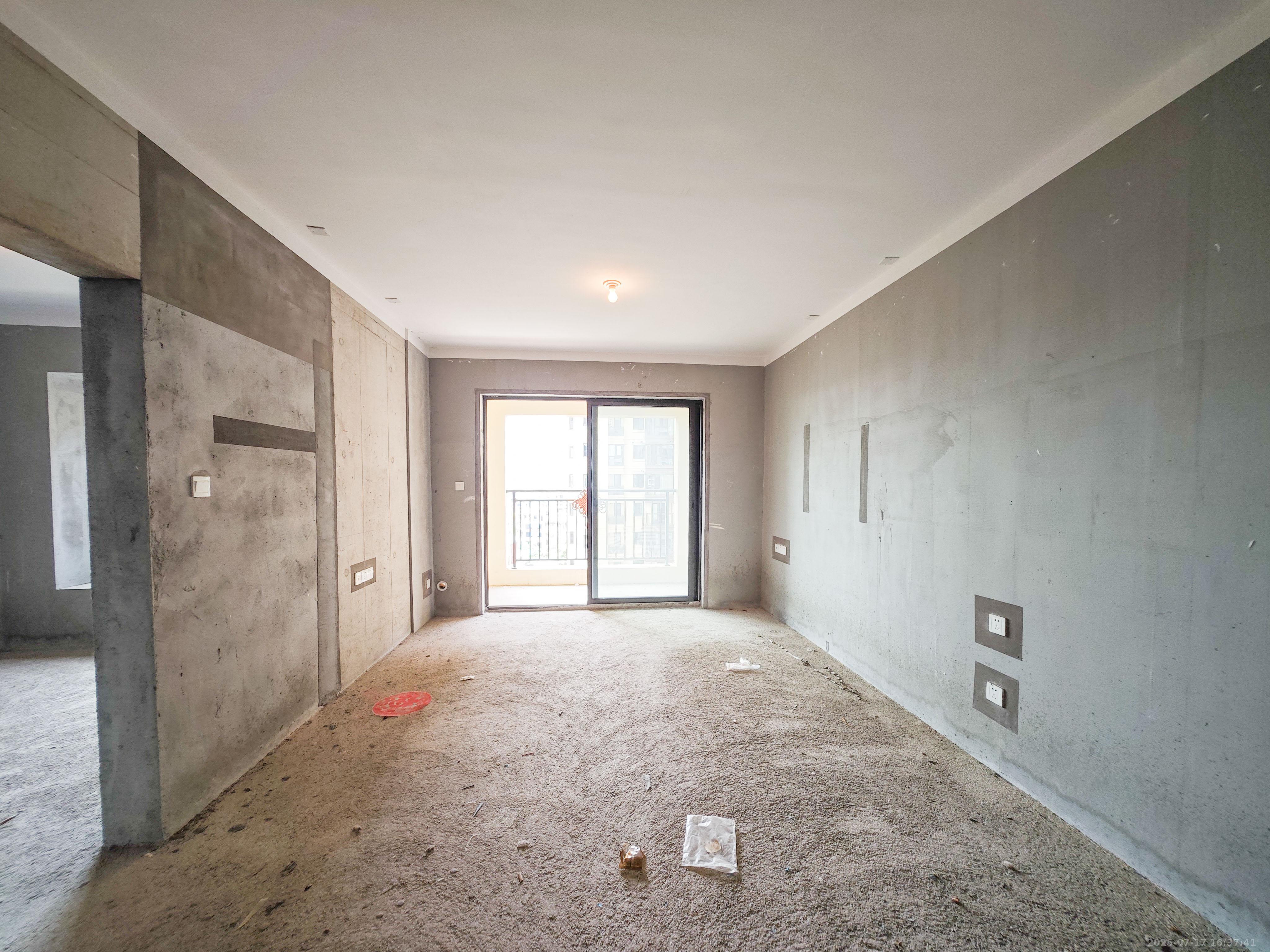 恒基旭辉湖山赋 3室2厅1卫 56.0万 恒基旭辉湖山赋 3室2厅1卫 56.0万客厅