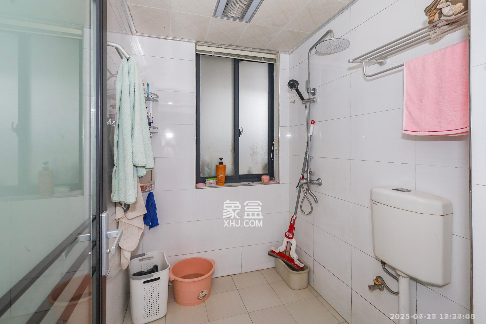 钰龙天下一期  4室2厅2卫    4500.0元/月 钰龙天下一期  4室2厅2卫    4500.0元/月室内图