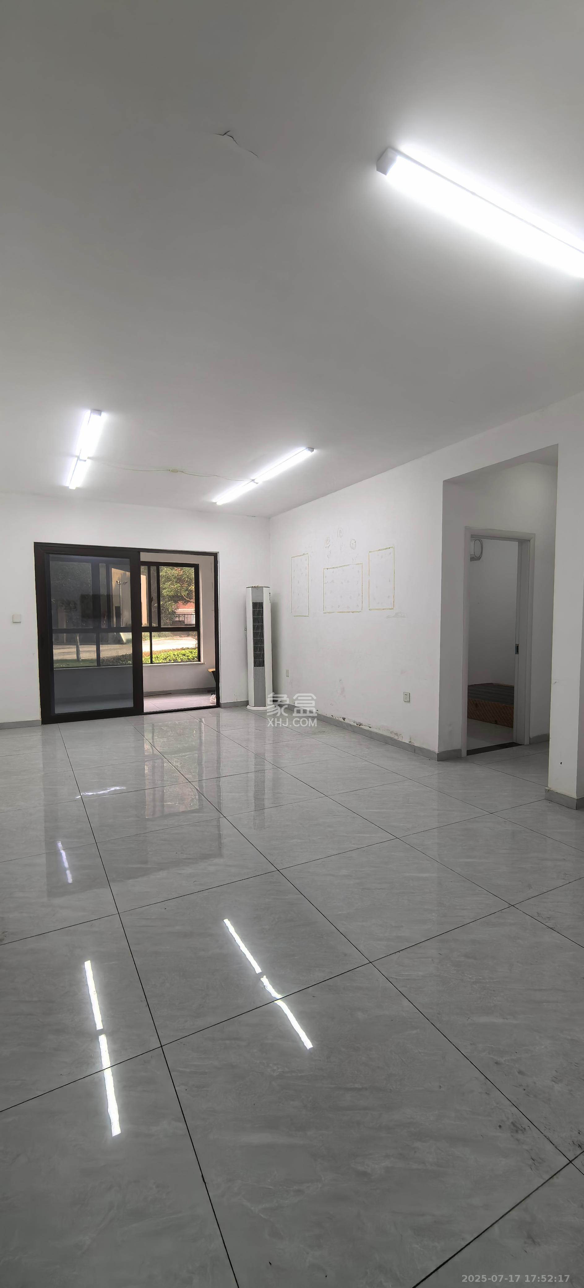 蓝光雍锦半岛  3室2厅2卫    1800.0元/月 蓝光雍锦半岛  3室2厅2卫    1800.0元/月