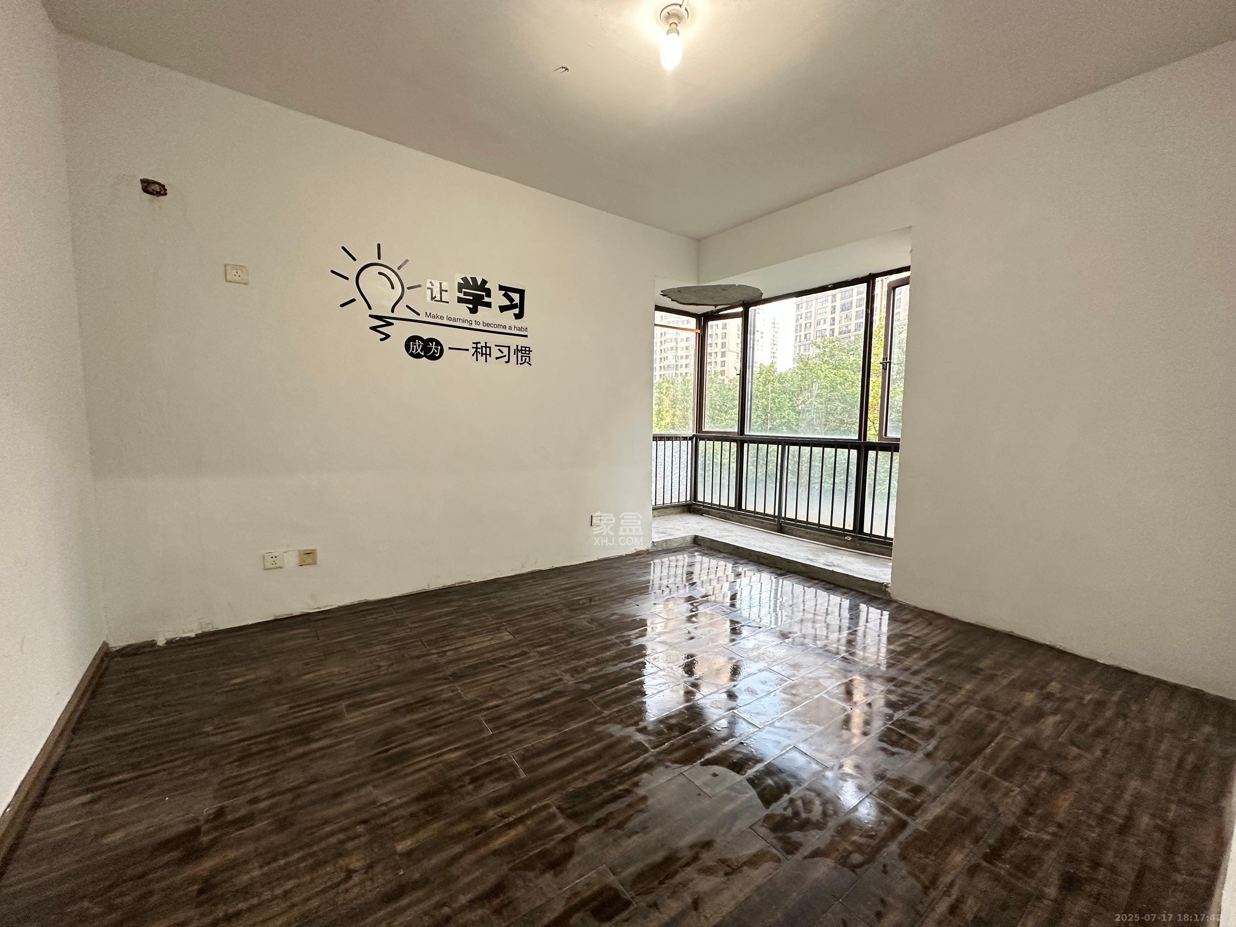 海洋半岛（月珑湾）  3室2厅1卫   1800.00元/月室内图