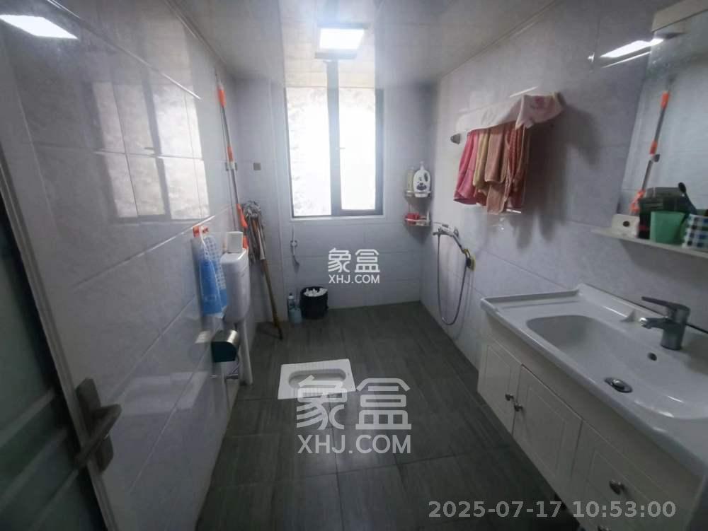 湘水郡(兴旺小爱同学)  5室2厅2卫    2800.0元/月 湘水郡(兴旺小爱同学)  5室2厅2卫    2800.0元/月室内图