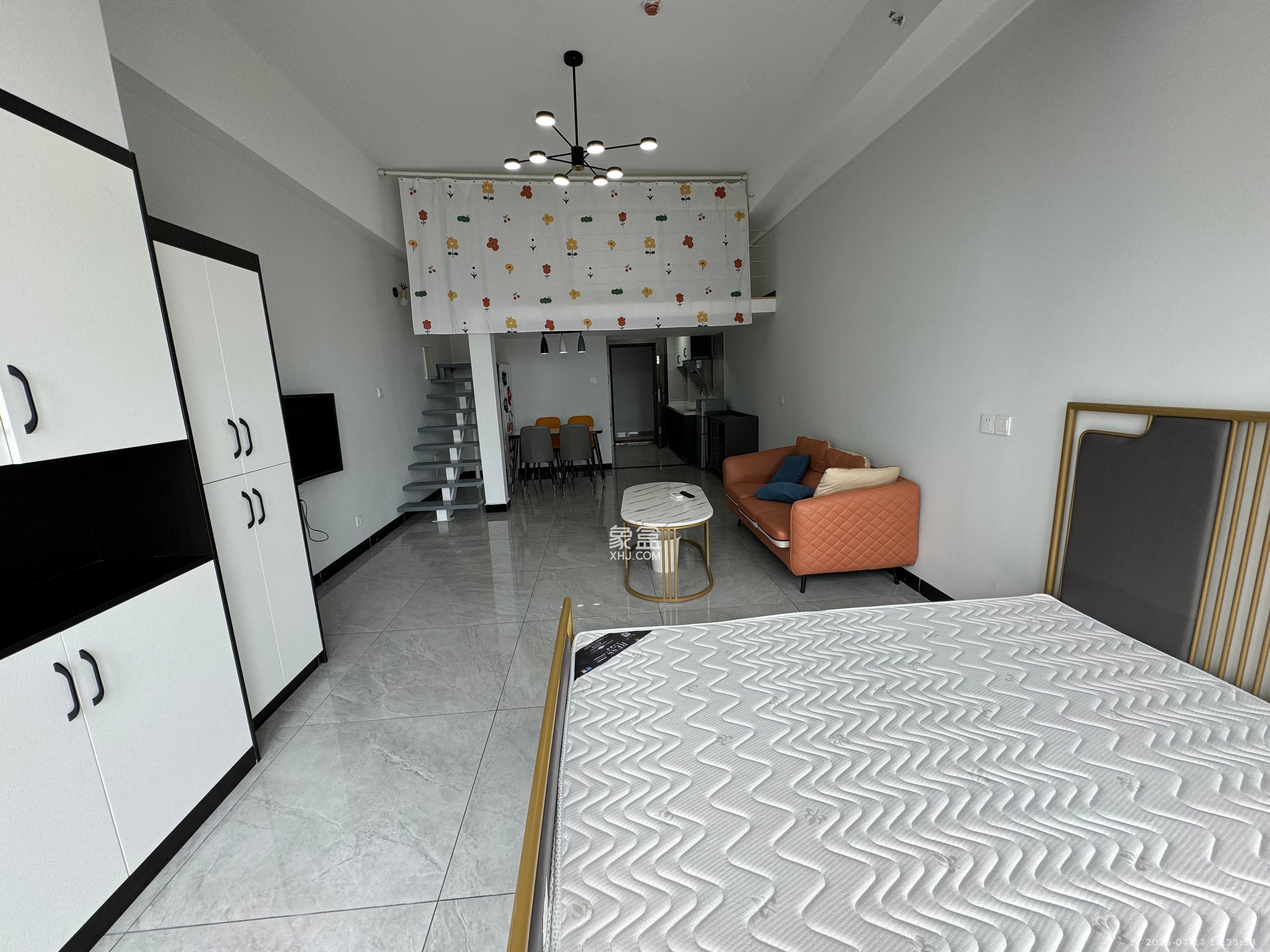 奥克斯滨仕花园(奥克斯洋湖广场/奥克斯中心)  1室0厅0卫    1900.0元/月 奥克斯滨仕花园(奥克斯洋湖广场/奥克斯中心)  1室0厅0卫    1900.0元/月