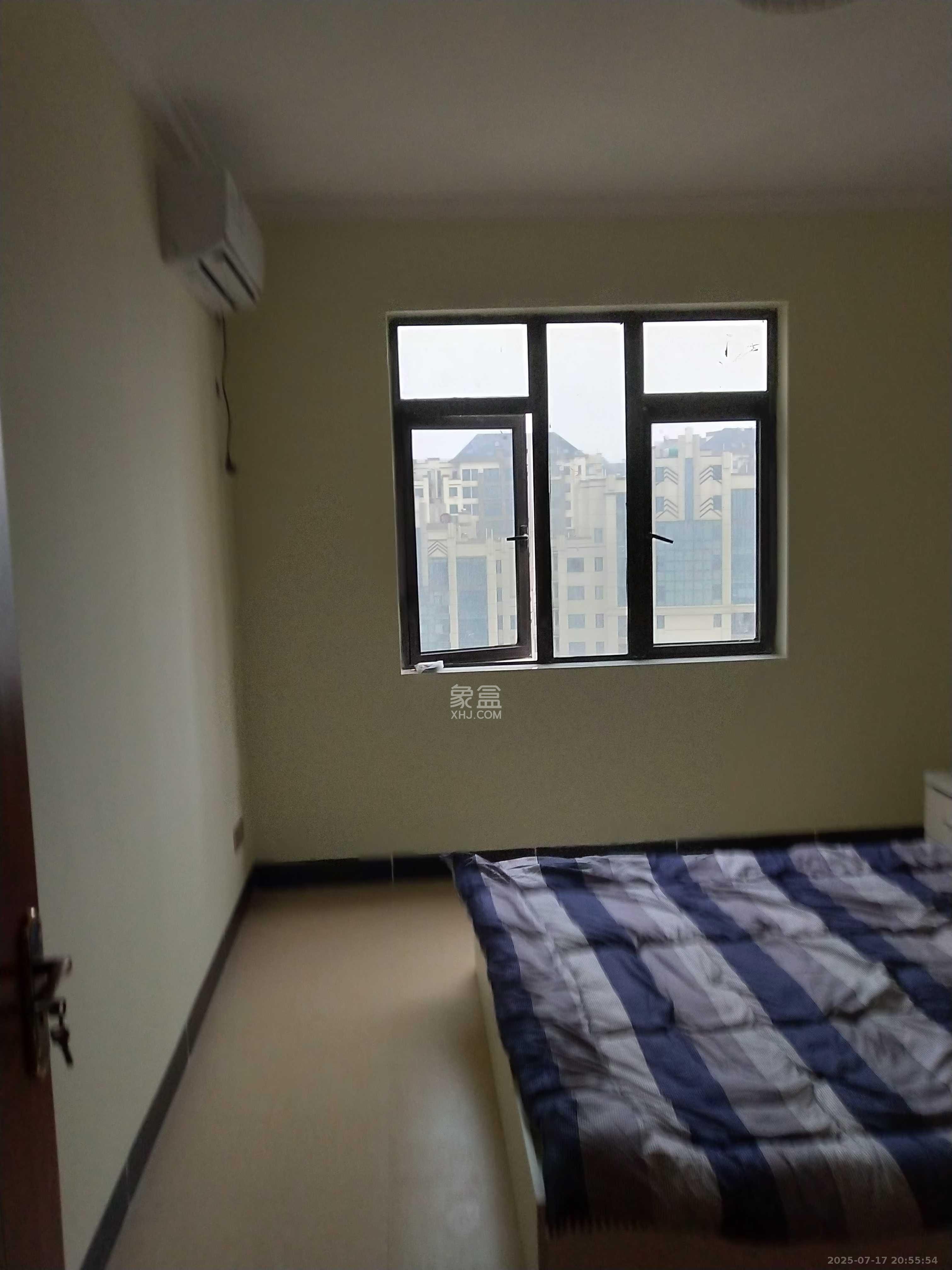 乾源国际  3室2厅2卫    2000.0元/月 乾源国际  3室2厅2卫    2000.0元/月室内图