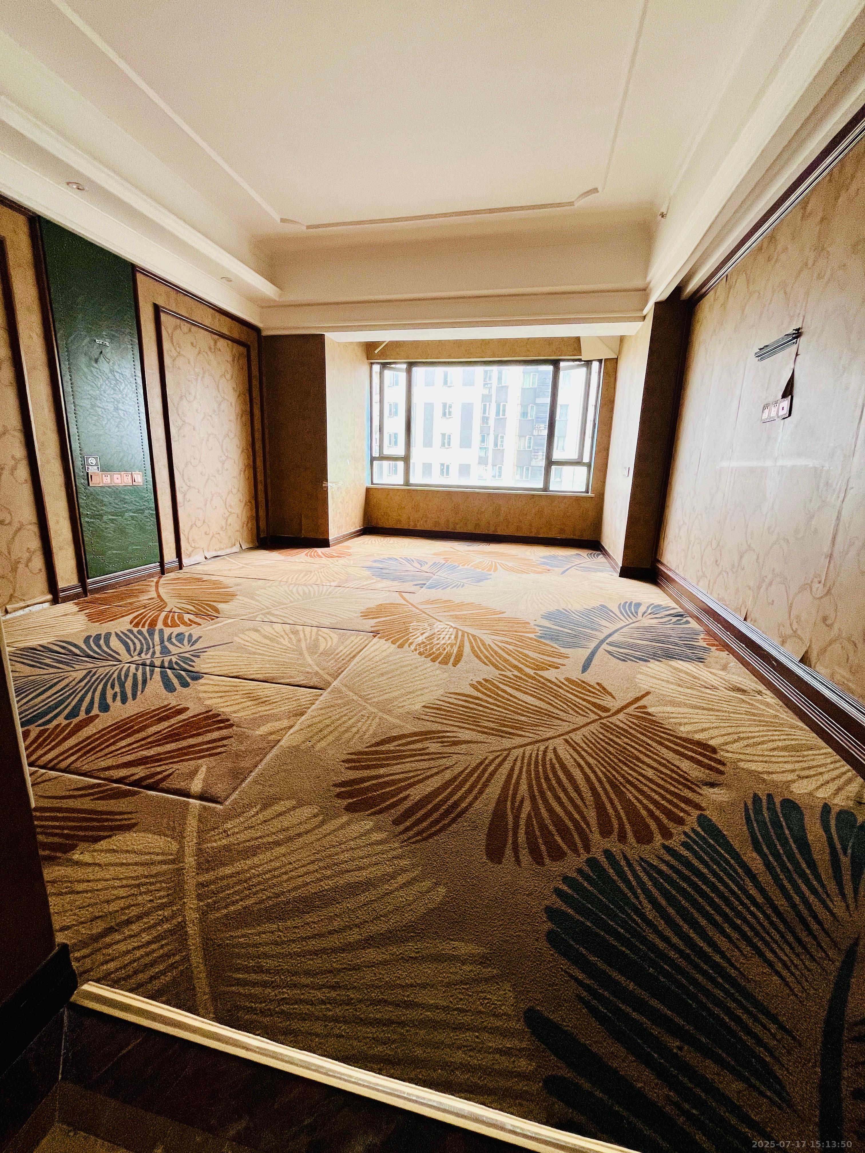 当代滨江MOMA  1室0厅0卫   1200.00元/月