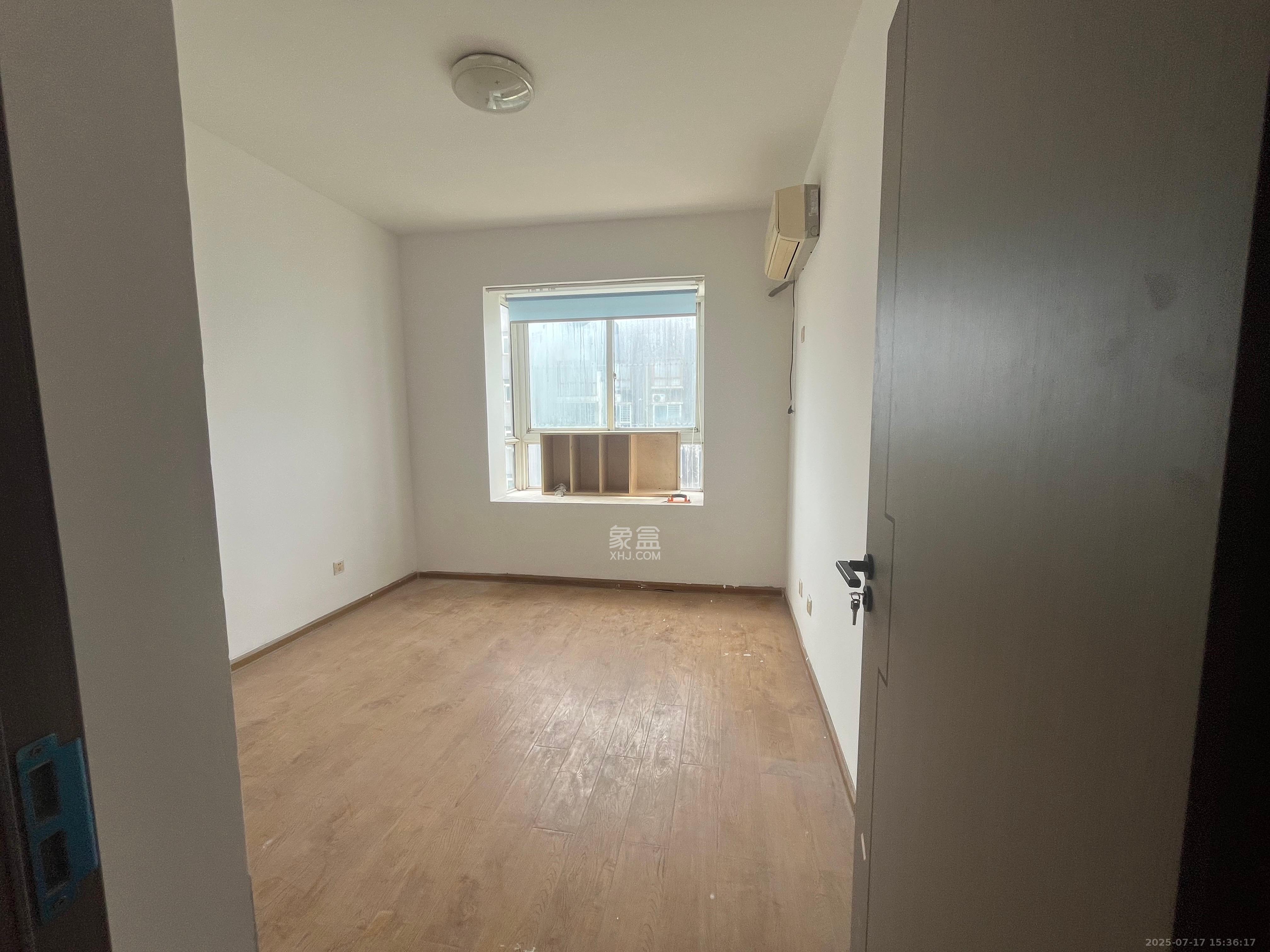 生活艺术城 3室2厅2卫 2300.0元/月 生活艺术城 3室2厅2卫 2300.0元/月室内图