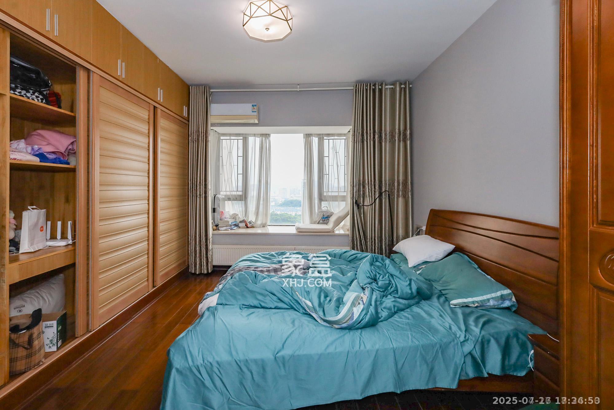 钰龙天下一期  4室2厅2卫    4500.0元/月 钰龙天下一期  4室2厅2卫    4500.0元/月室内图