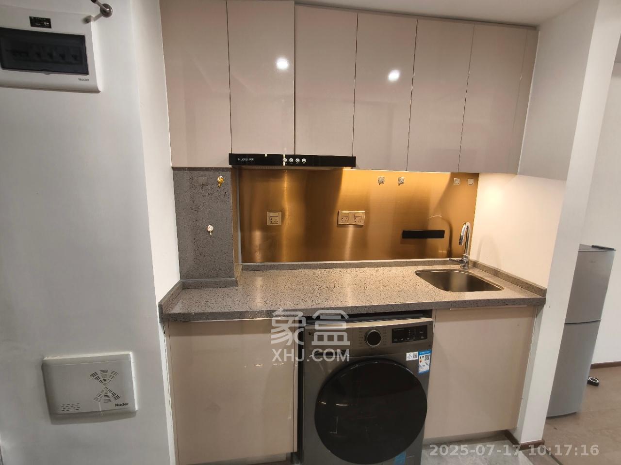 旭辉华宇南宸府  1室1厅1卫    1400.0元/月 旭辉华宇南宸府  1室1厅1卫    1400.0元/月