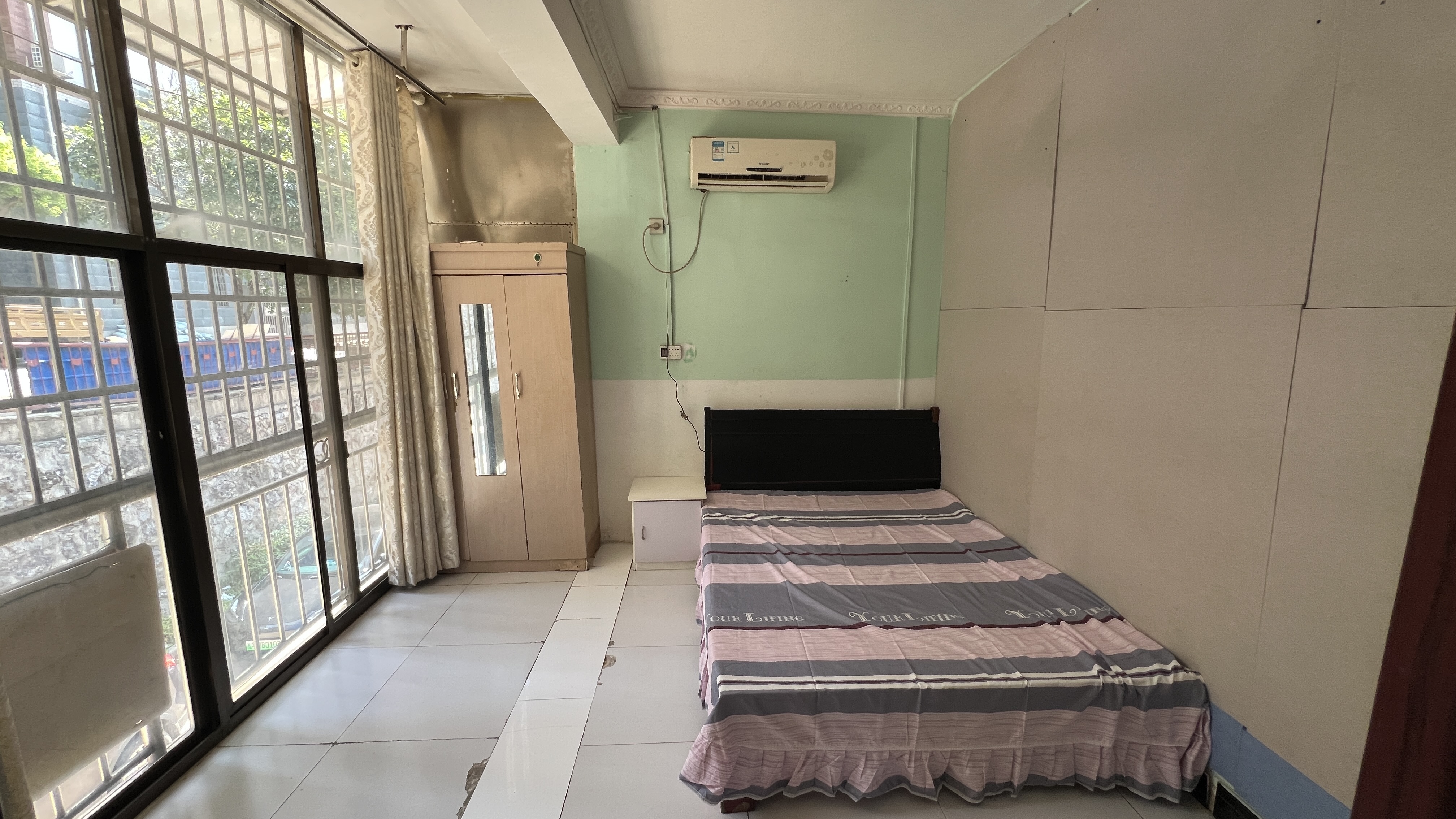 东方豪苑 2室1厅1卫 1000.0元/月 东方豪苑 2室1厅1卫 1000.0元/月室内图