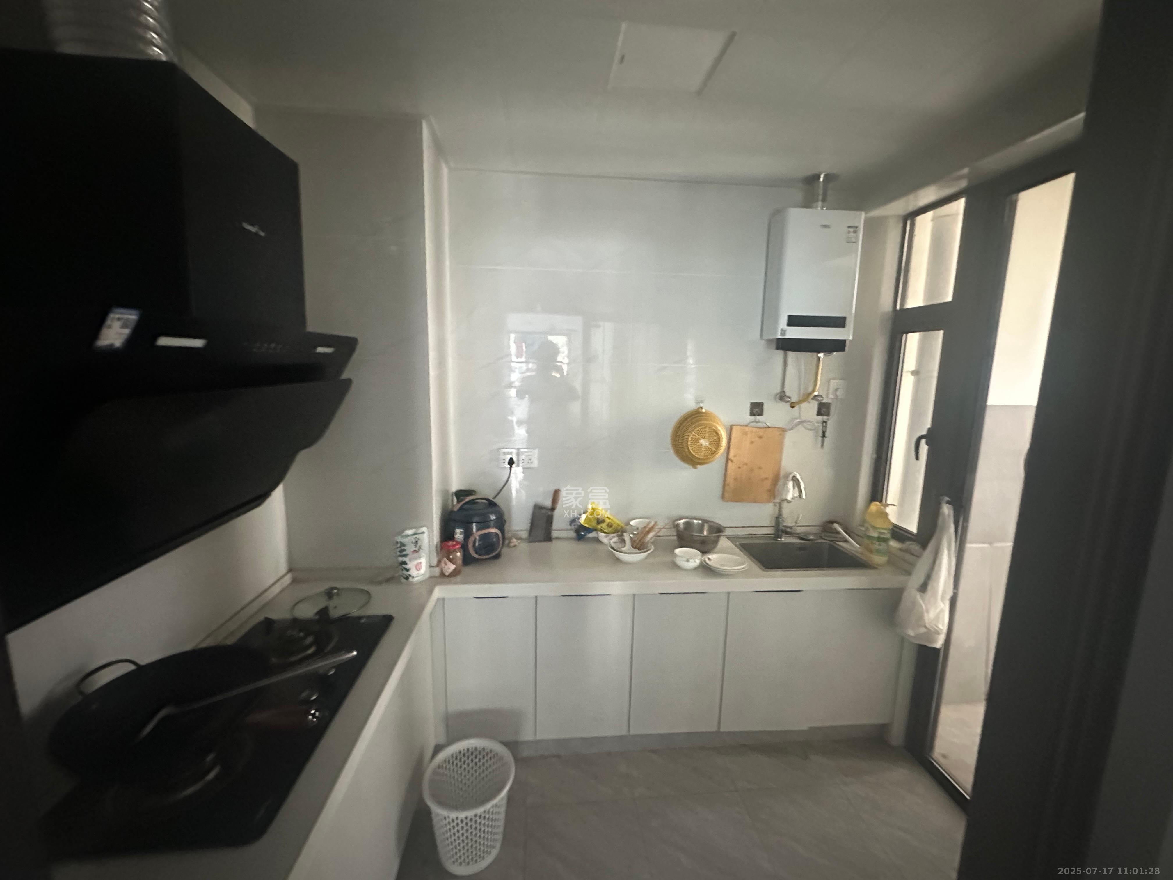 江山帝景雅典 1室0厅0卫 2500.0元/月 江山帝景雅典 1室0厅0卫 2500.0元/月室内图