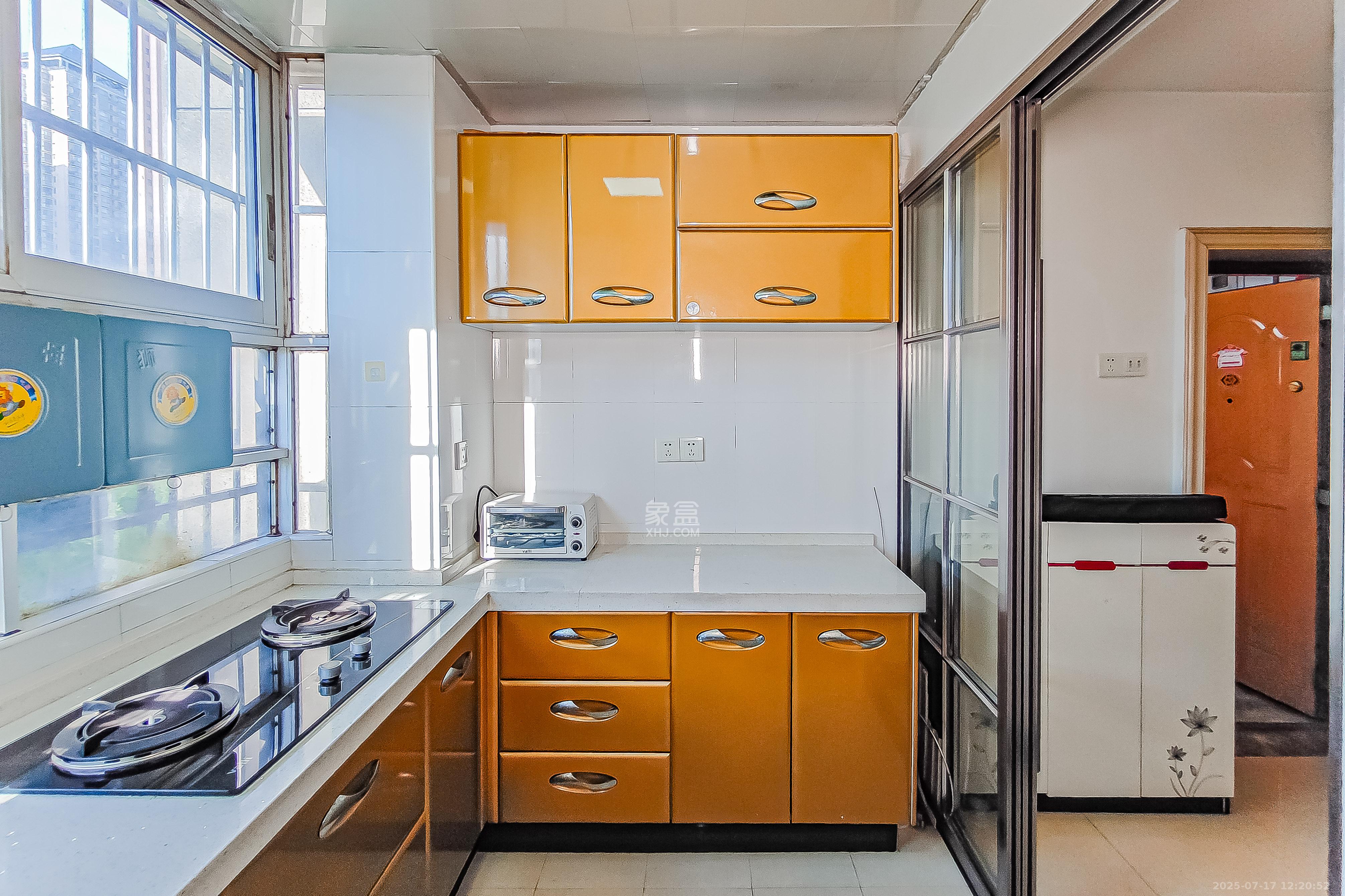 省水院宿舍  2室1厅1卫    75.0万厨房