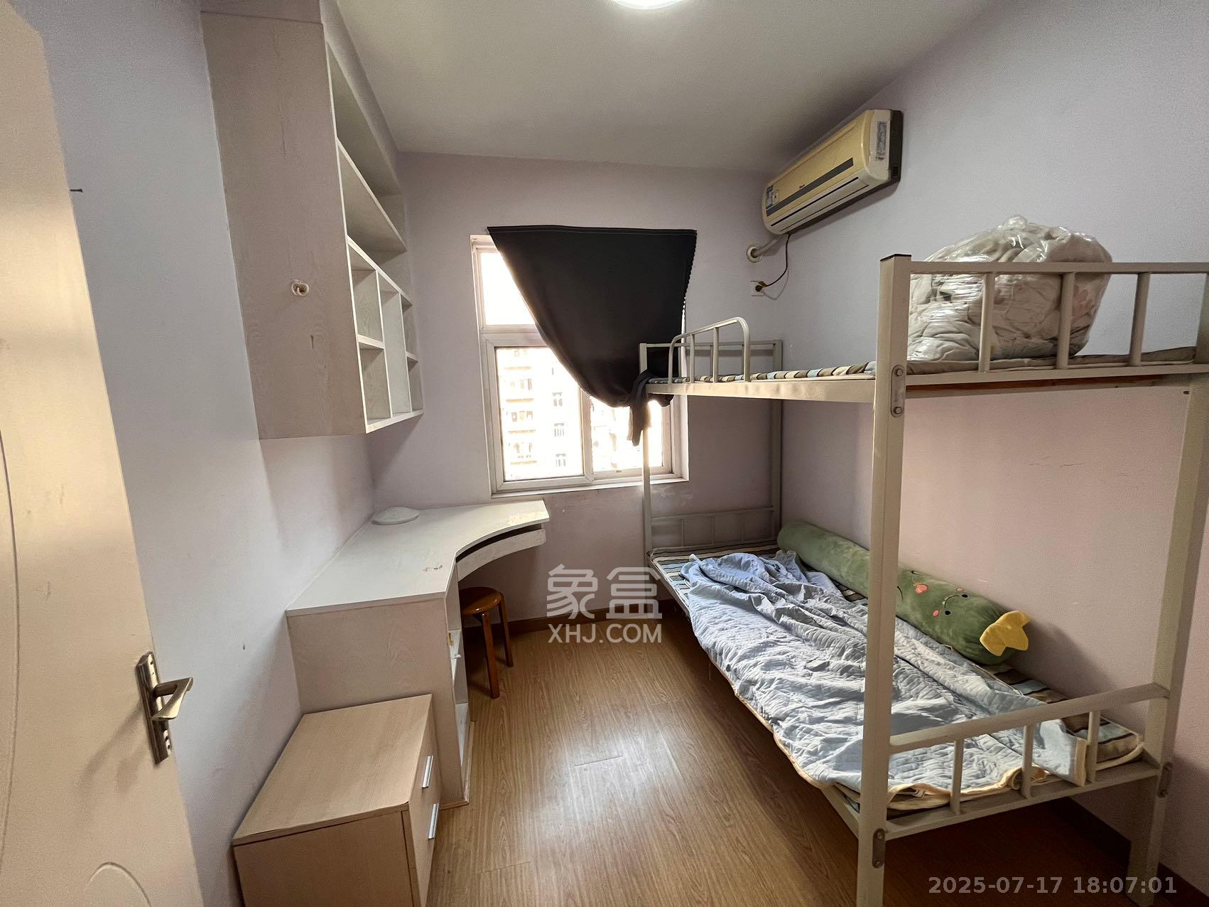 嘉盛华庭(一期、二期、三期) 3室1厅1卫 2400.0元/月 嘉盛华庭(一期、二期、三期) 3室1厅1卫 2400.0元/月室内图