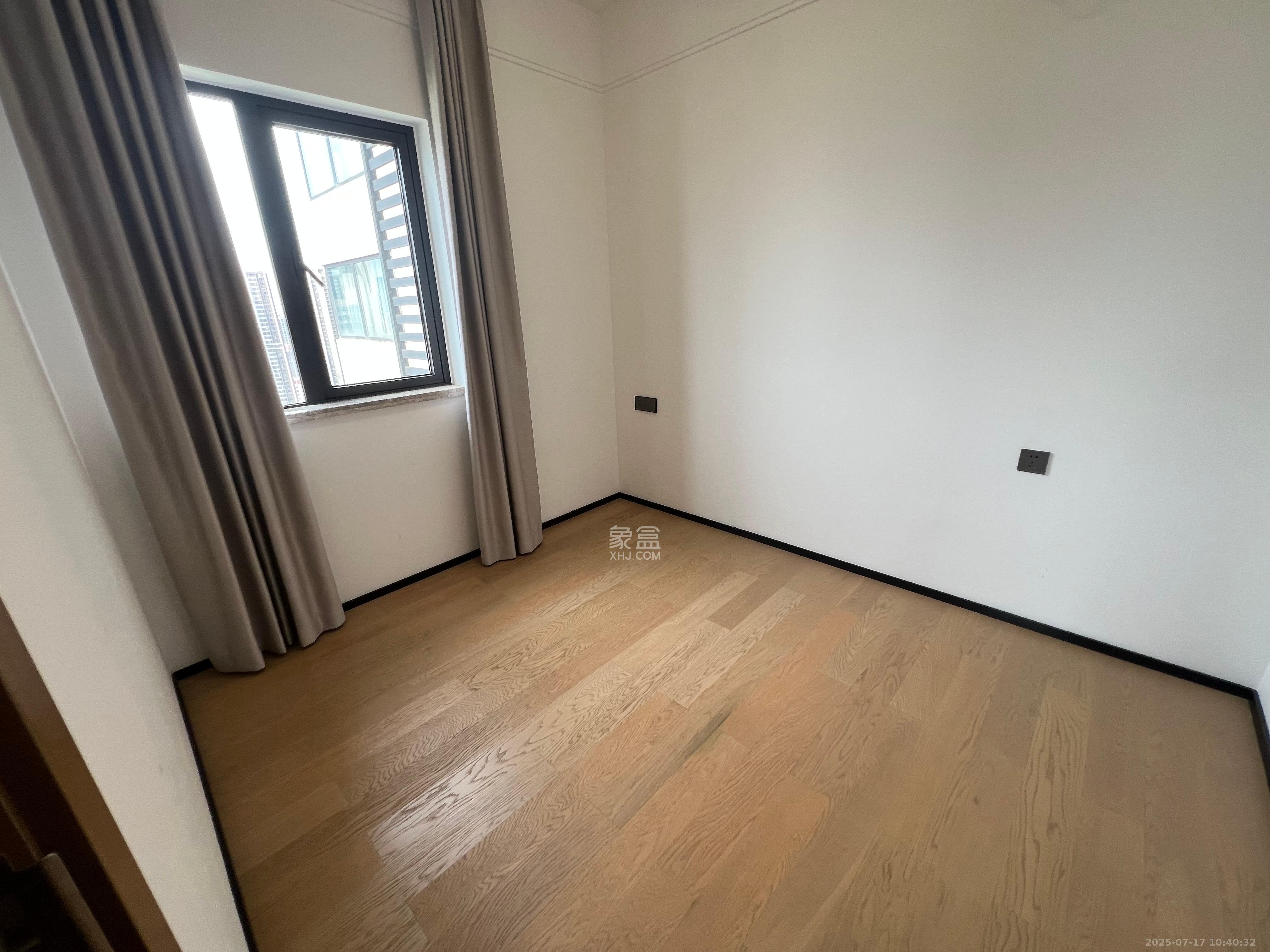 万科里金域国际  3室2厅2卫    5800.0元/月室内图