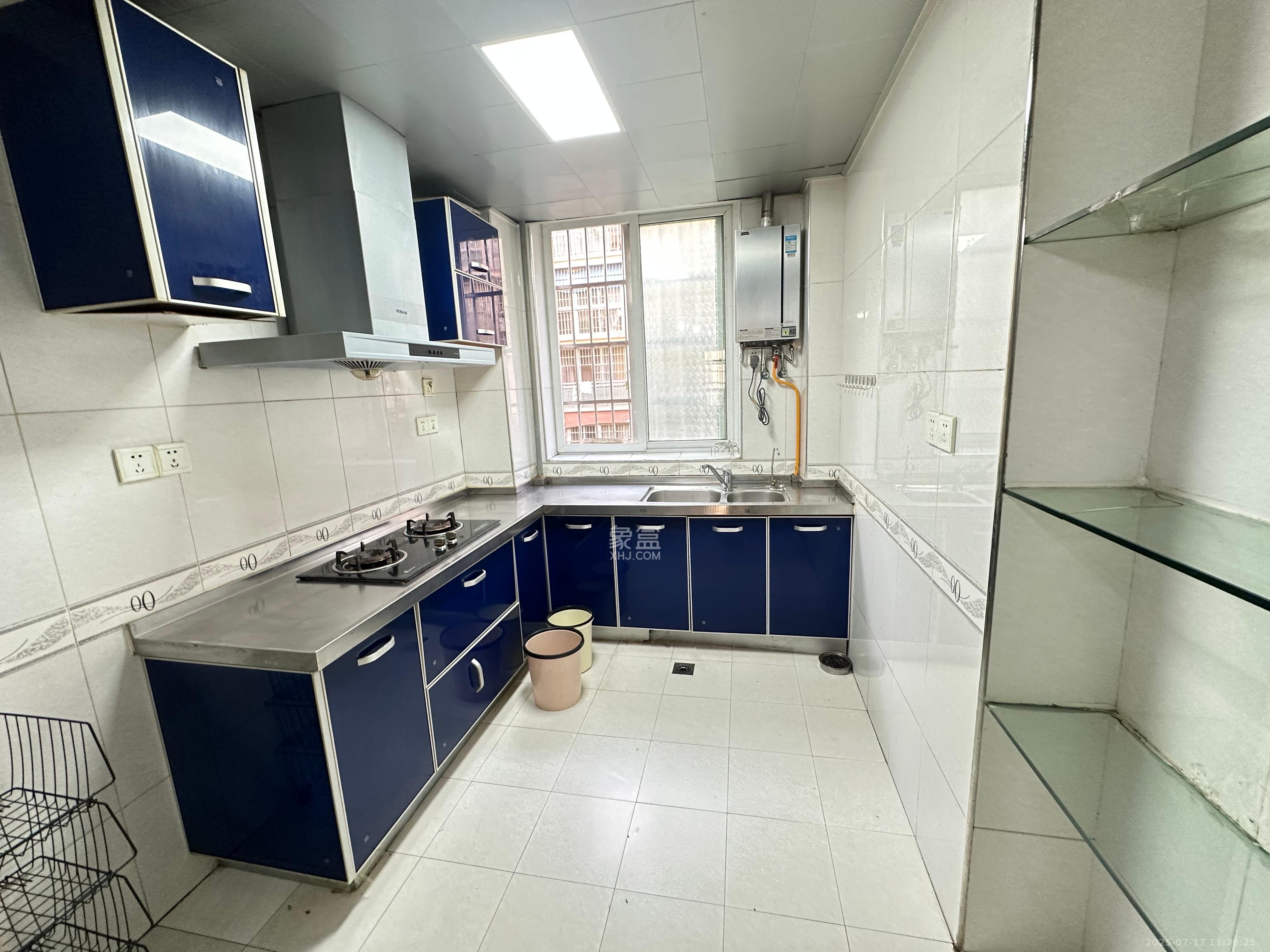 鄱阳小区 3室2厅1卫 1500.0元/月 鄱阳小区 3室2厅1卫 1500.0元/月室内图