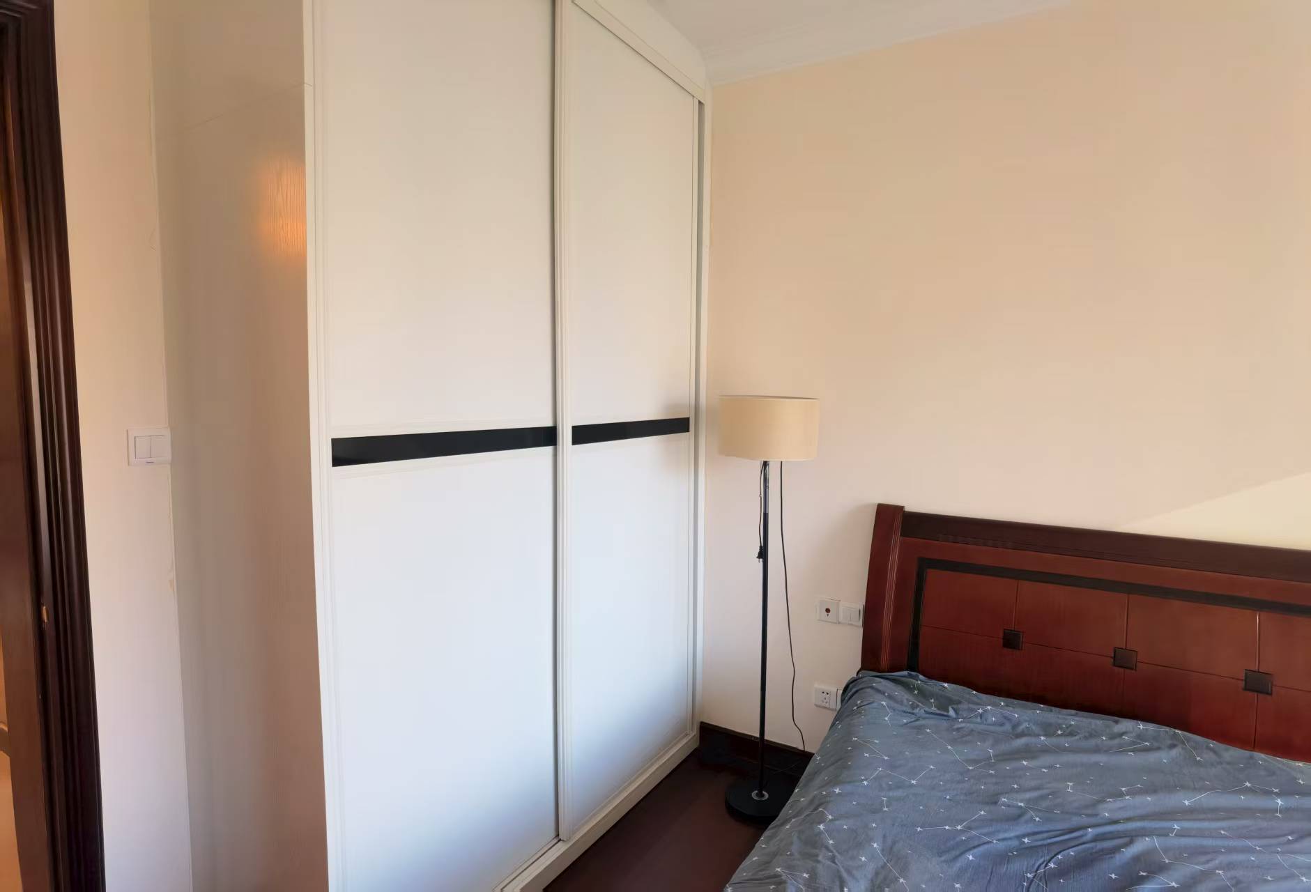 恒大绿洲 3室2厅1卫 1700.0元/月 恒大绿洲 3室2厅1卫 1700.0元/月室内图