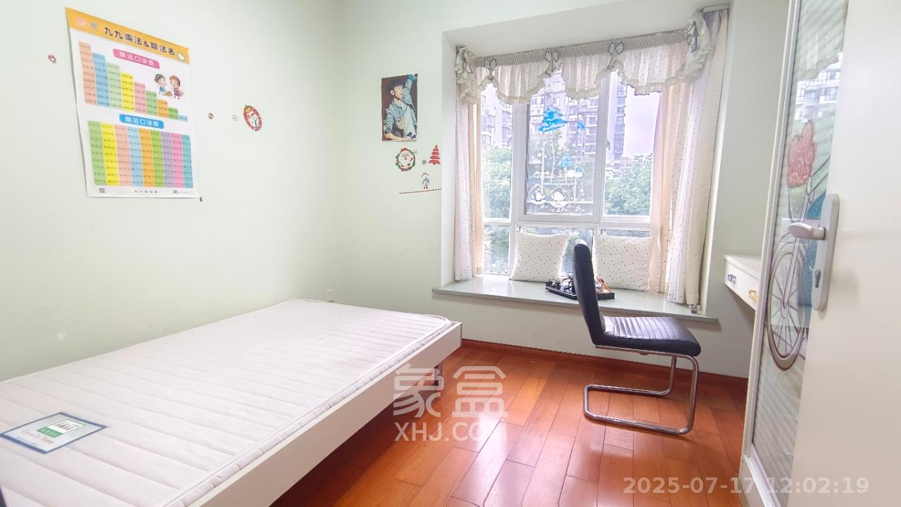 山语城一期  3室2厅1卫    2500.0元/月 山语城一期  3室2厅1卫    2500.0元/月室内图