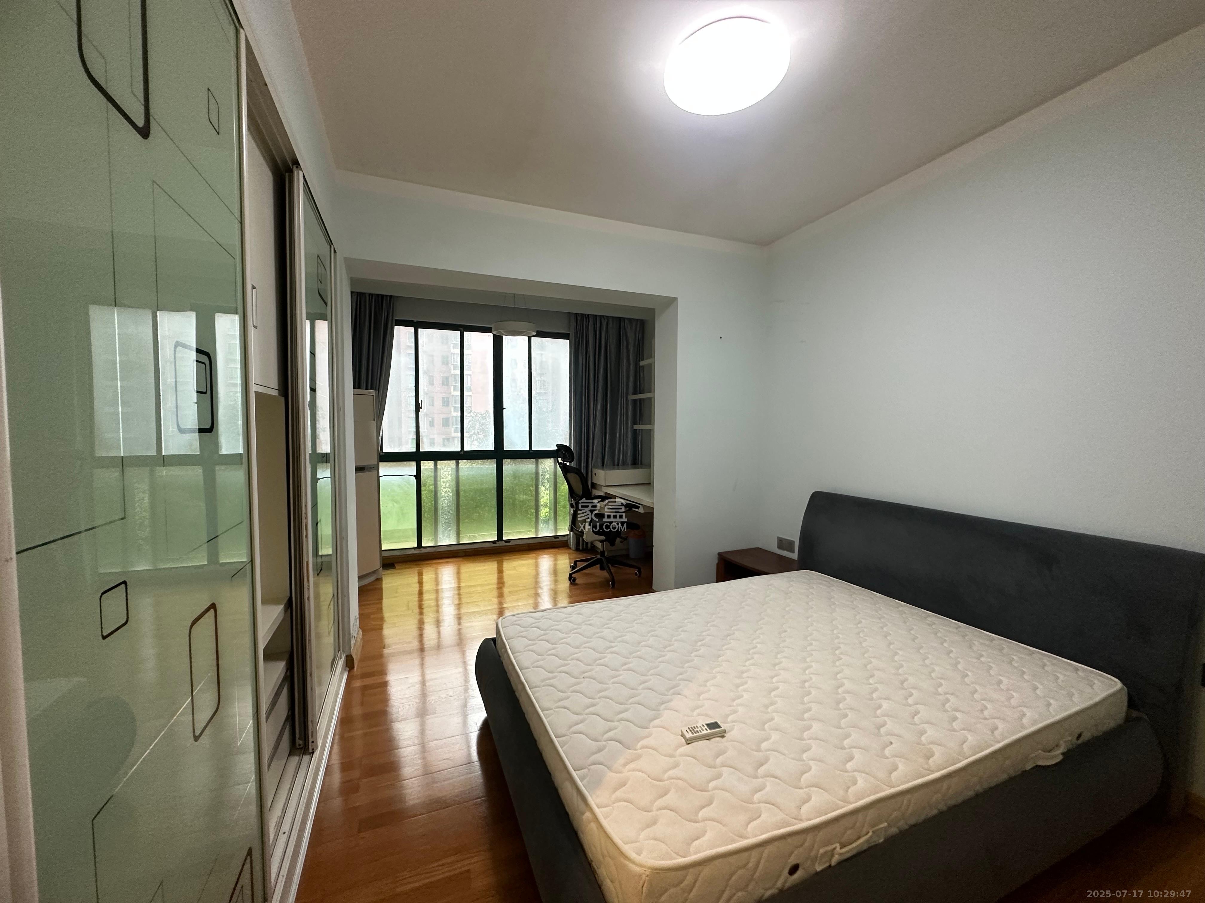 湘府东苑  2室1厅2卫    2500.0元/月 湘府东苑  2室1厅2卫    2500.0元/月室内图