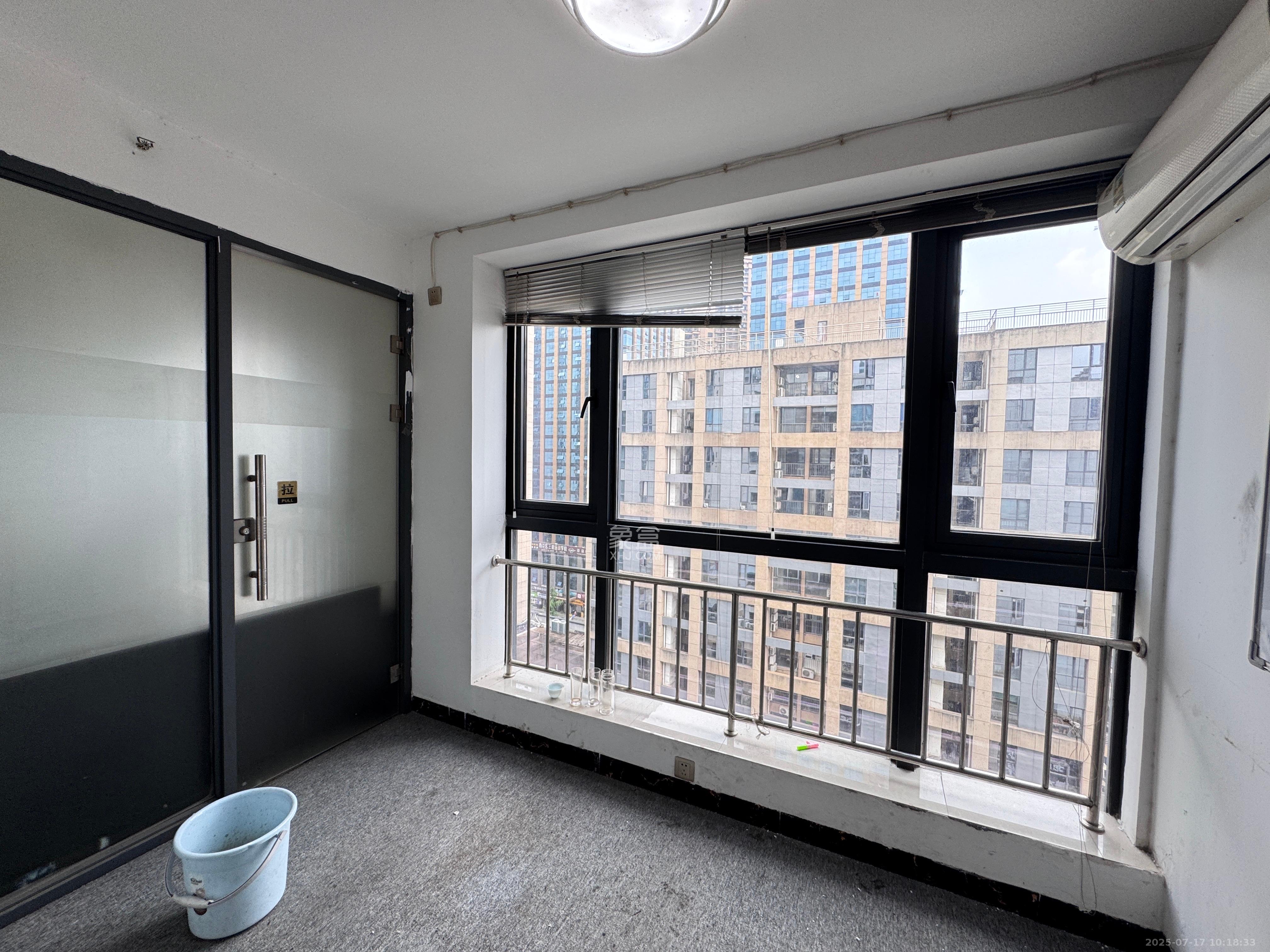 德思勤城市广场(宝格丽公寓) 1室1厅1卫 6000.0元/月 德思勤城市广场(宝格丽公寓) 1室1厅1卫 6000.0元/月室内图