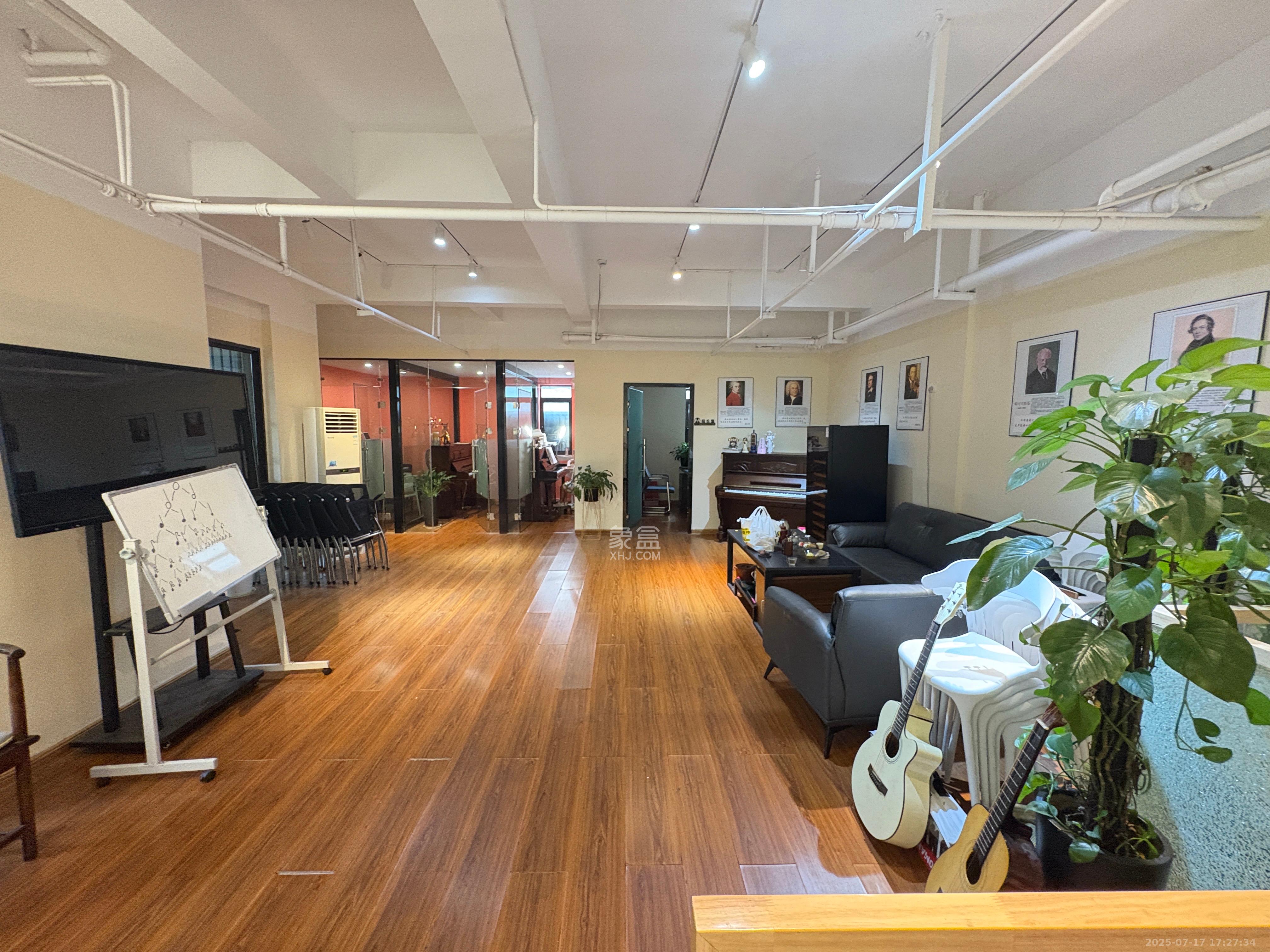 万科金域蓝湾   82.27㎡      10000.0元/月室内图