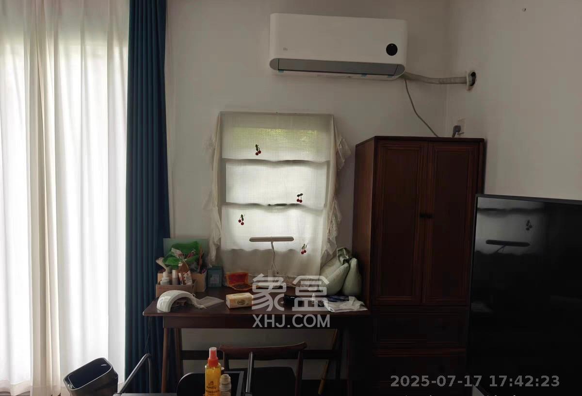 西街花园  4室2厅2卫   4000.00元/月室内图