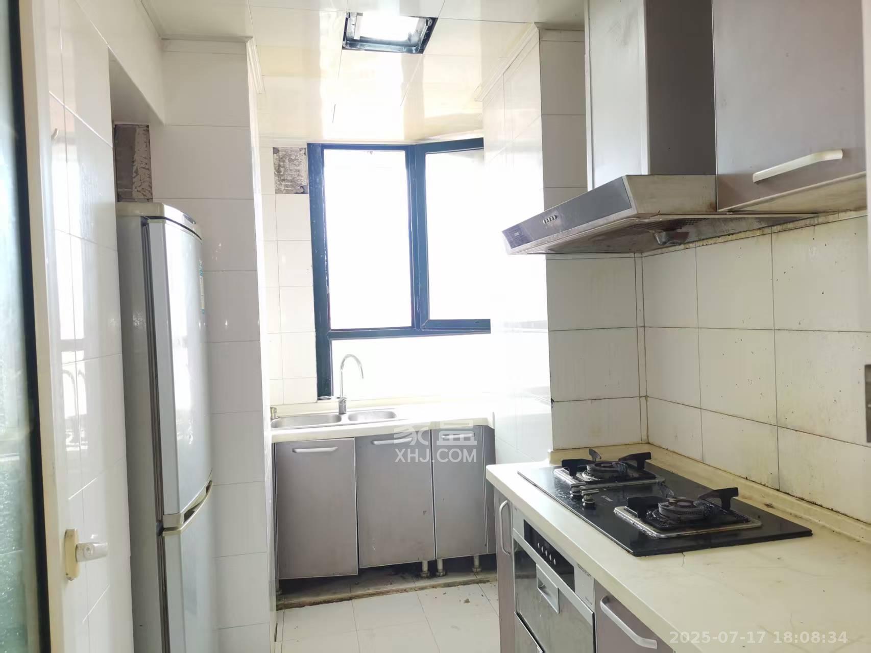 南国新城  2室2厅1卫    1600.0元/月 南国新城  2室2厅1卫    1600.0元/月室内图