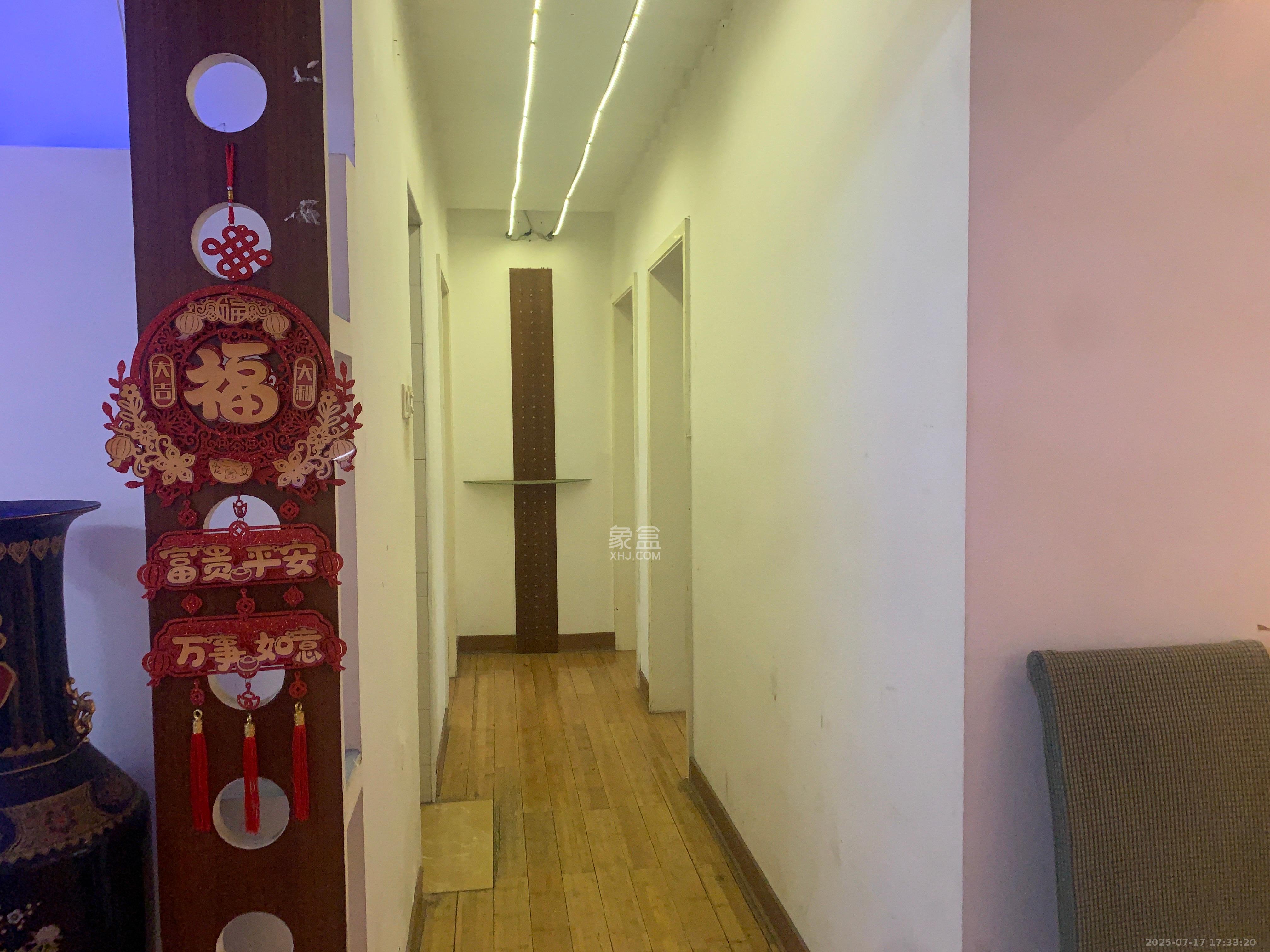 怡景民居 3室2厅1卫 1700.0元/月 怡景民居 3室2厅1卫 1700.0元/月室内图