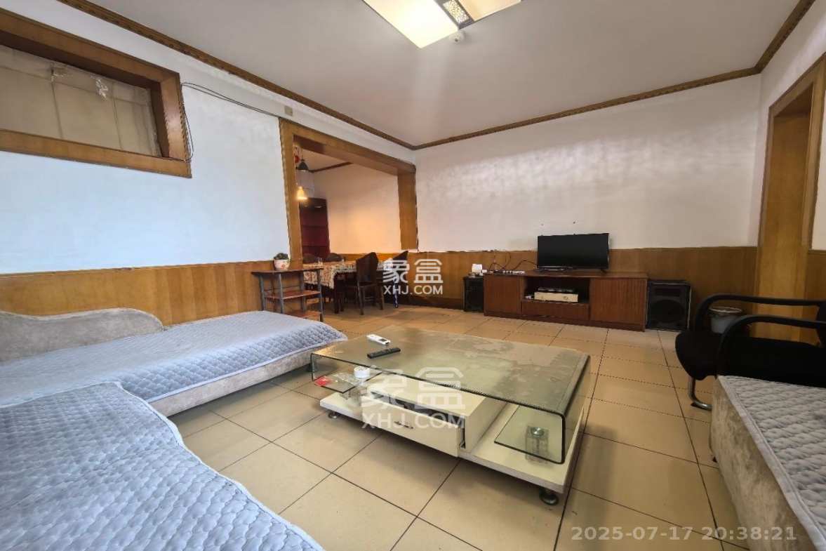 长郡花园  2室1厅1卫    1650.0元/月 长郡花园  2室1厅1卫    1650.0元/月室内图