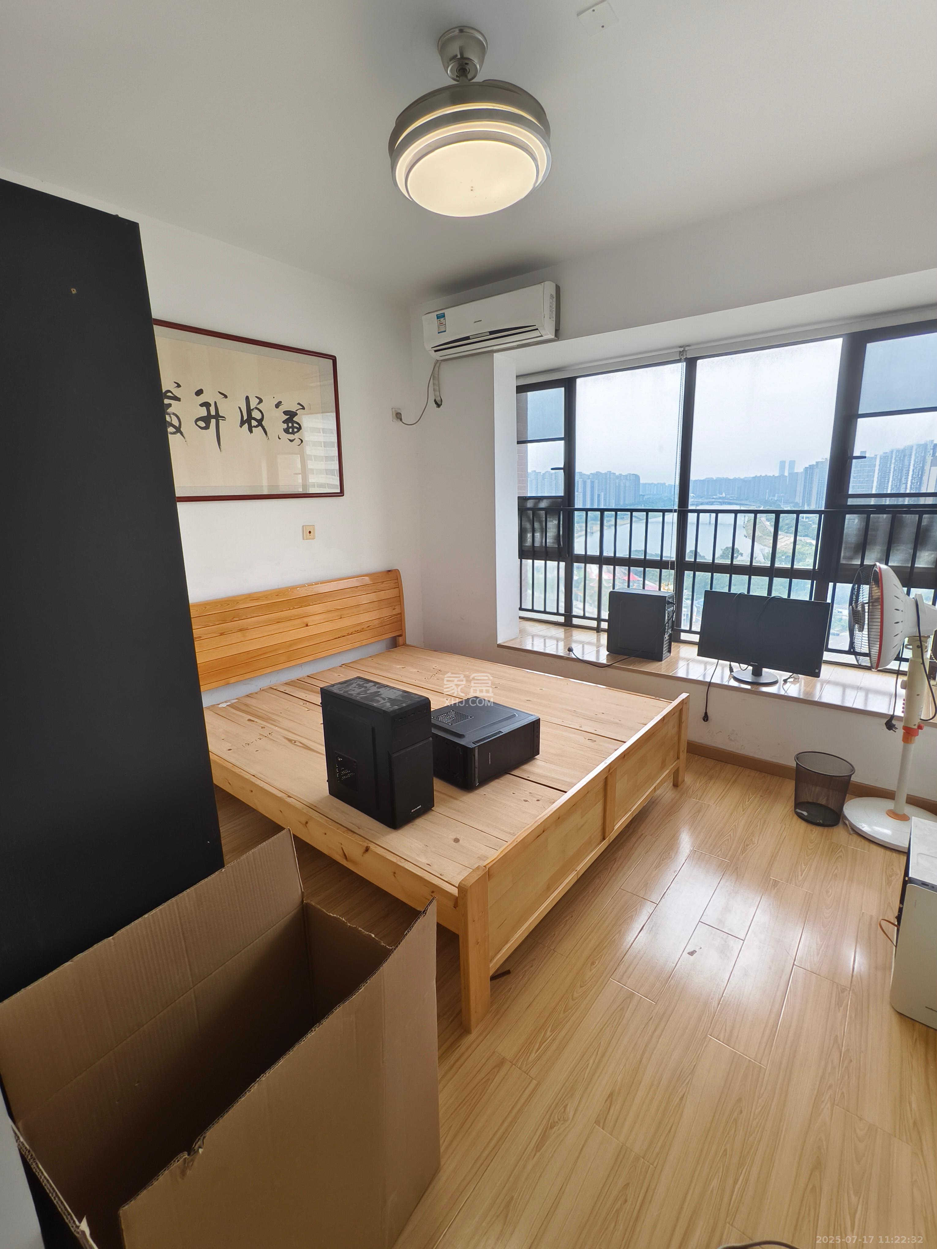 金色溪泉湾  3室2厅2卫   2300.00元/月室内图