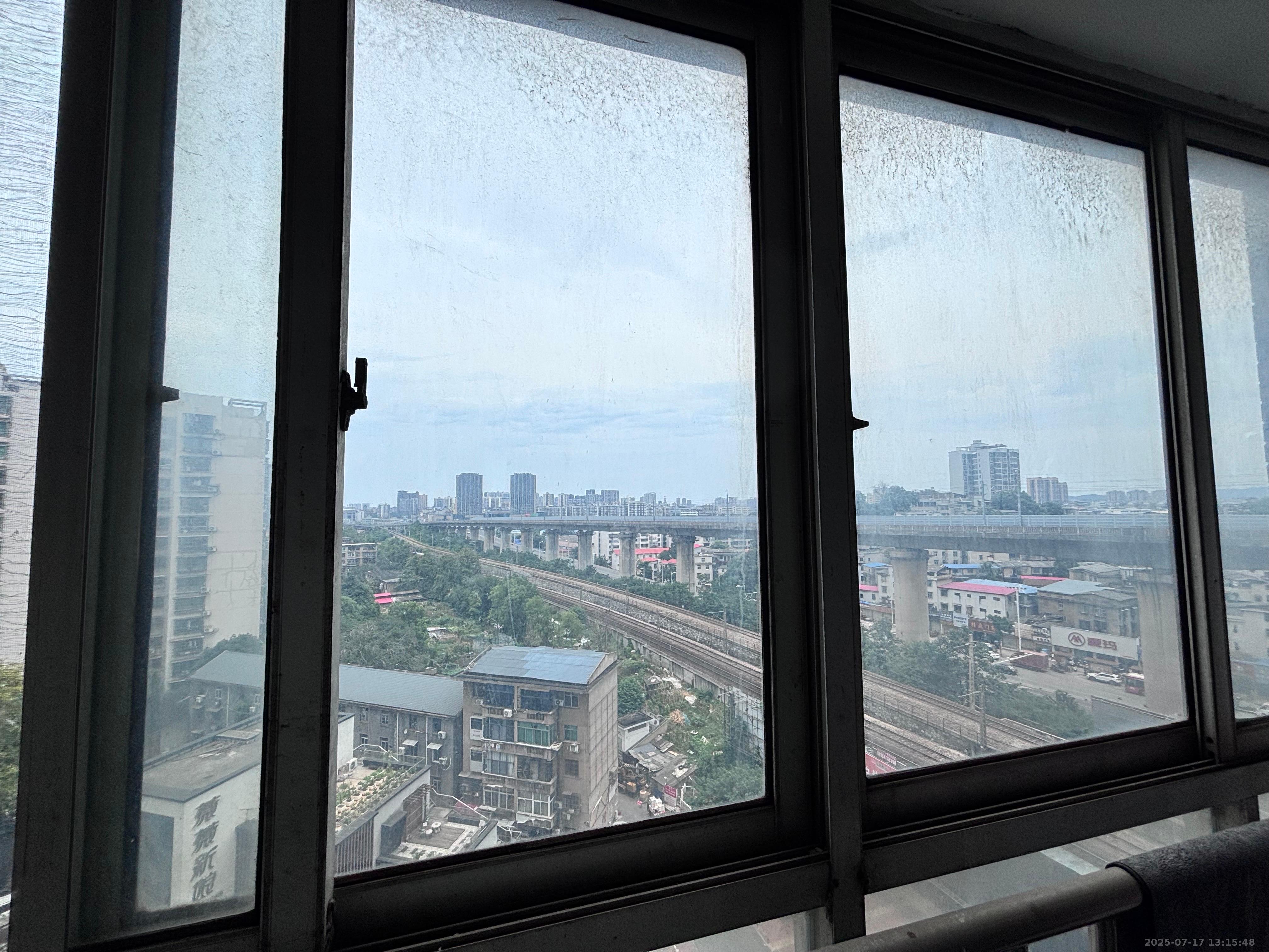 金色地标 1室1厅1卫 800.0元/月 金色地标 1室1厅1卫 800.0元/月室内图