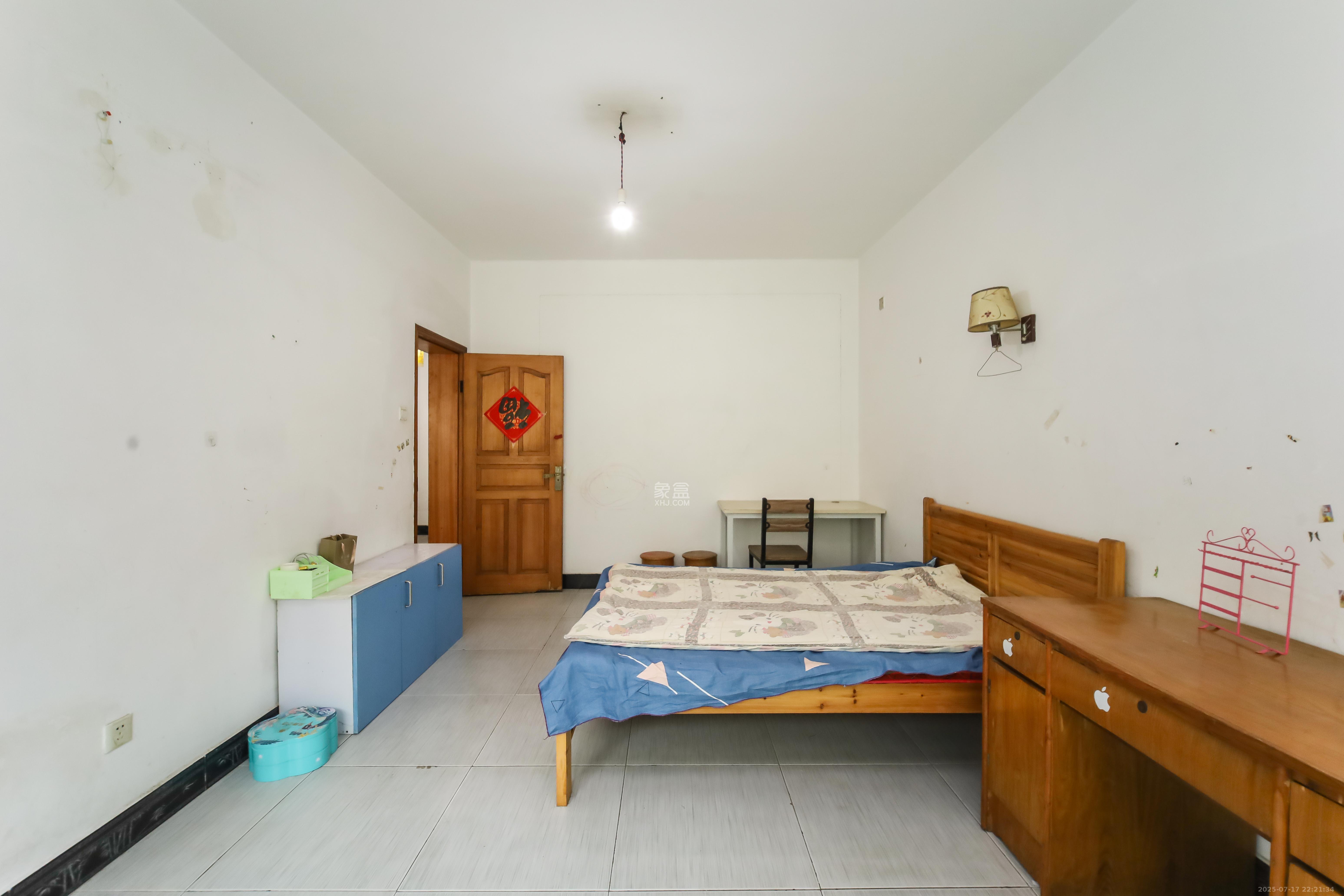 新合四村 2室1厅0卫 35.8万 新合四村 2室1厅0卫 35.8万卧室