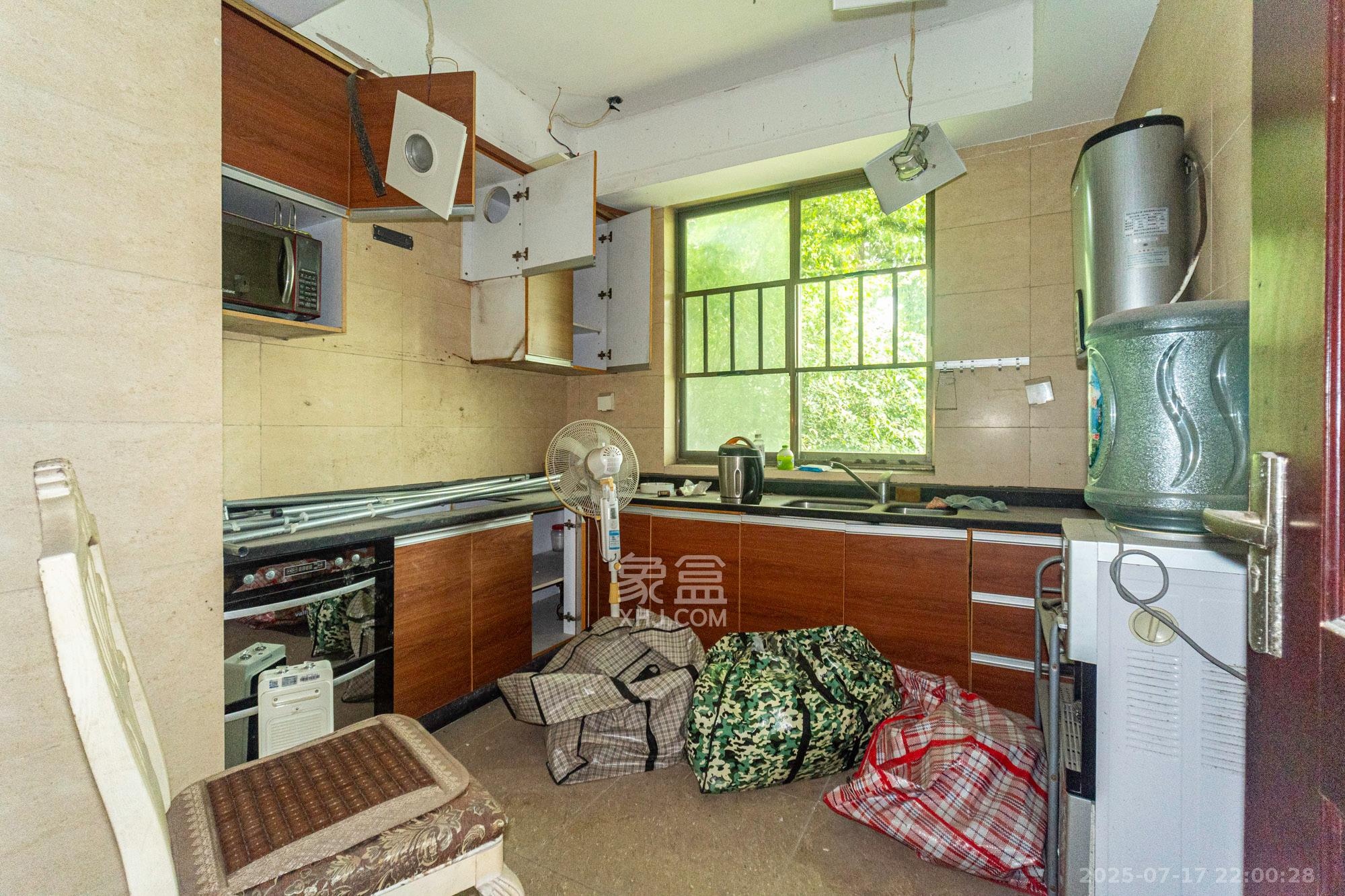 碧桂园威尼斯城  5室2厅3卫    278.0万厨房