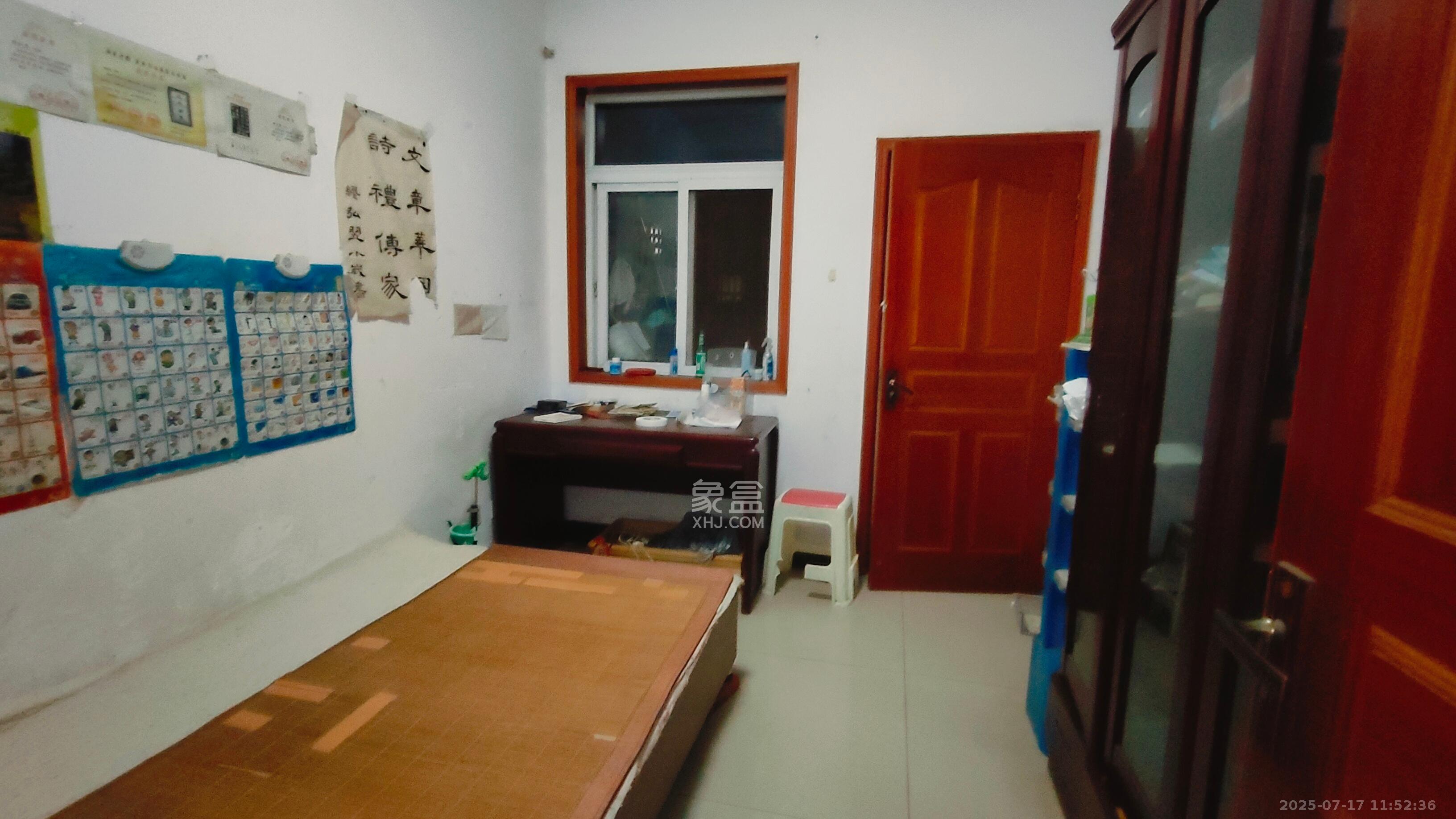 楚天家园  3室2厅2卫    2000.0元/月 楚天家园  3室2厅2卫    2000.0元/月室内图