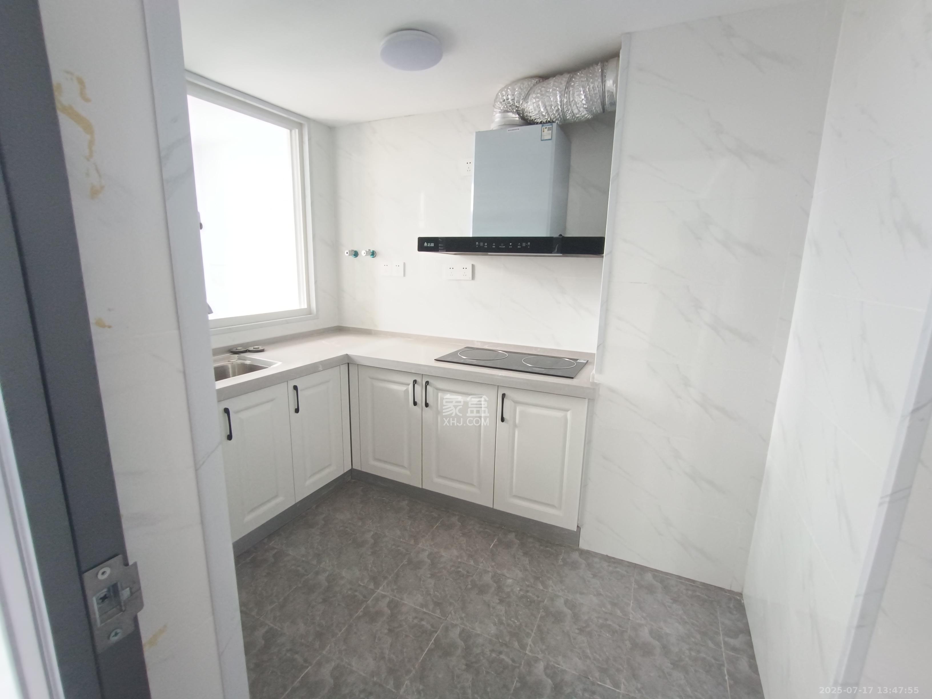 恒大御景半岛锦绣苑  2室1厅1卫    2700.0元/月 恒大御景半岛锦绣苑  2室1厅1卫    2700.0元/月室内图