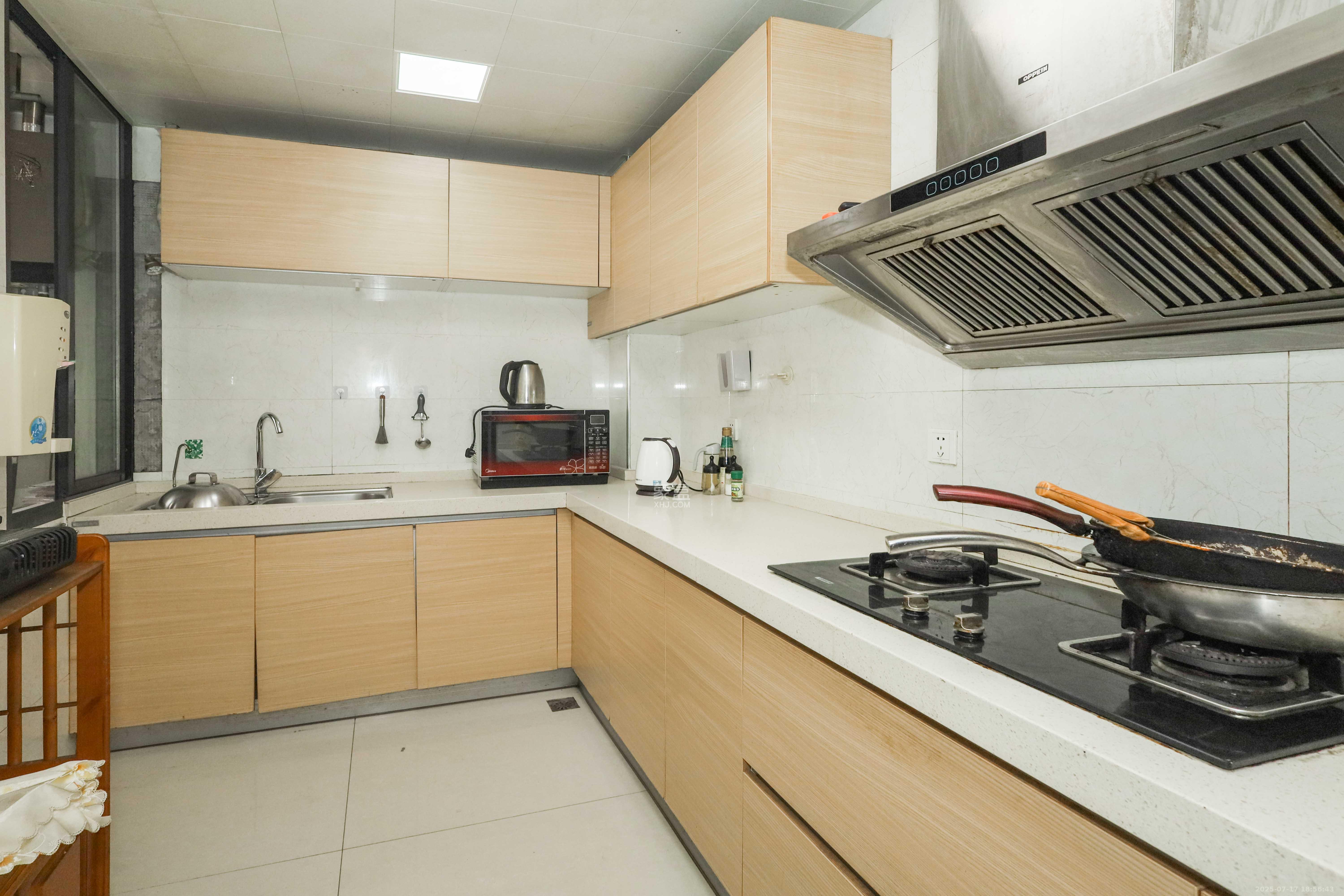 保利麓谷林语E区  4室2厅2卫    91.8万 保利麓谷林语E区  4室2厅2卫    91.8万厨房