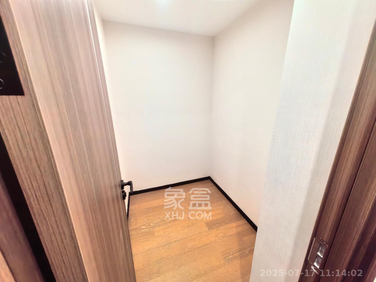 中海阅溪府  5室2厅2卫    4200.0元/月室内图