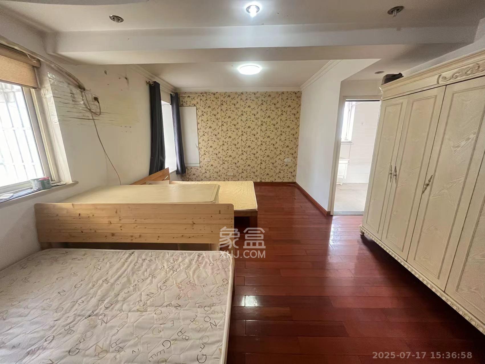 天伦公寓 3室2厅2卫 2300.0元/月 天伦公寓 3室2厅2卫 2300.0元/月室内图