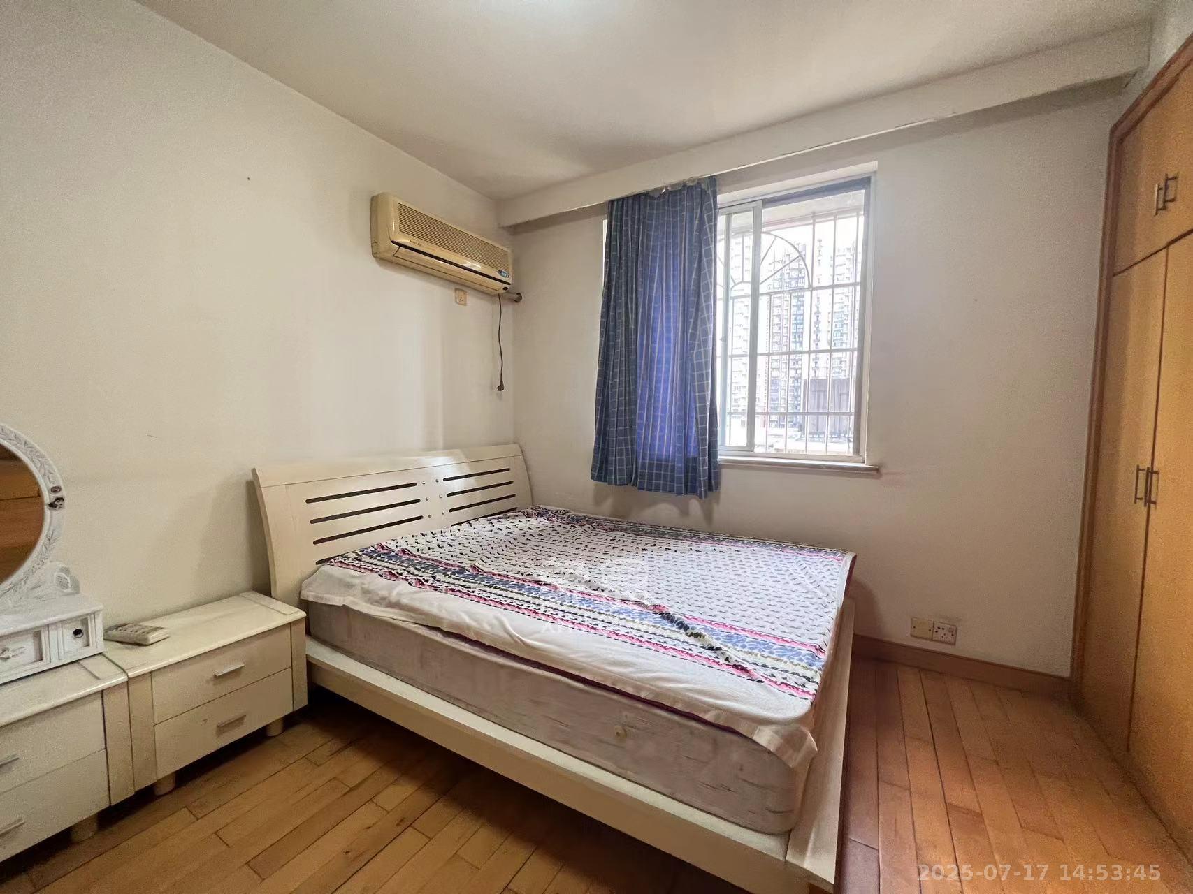 轻苑小区 3室1厅1卫 2000.0元/月 轻苑小区 3室1厅1卫 2000.0元/月室内图