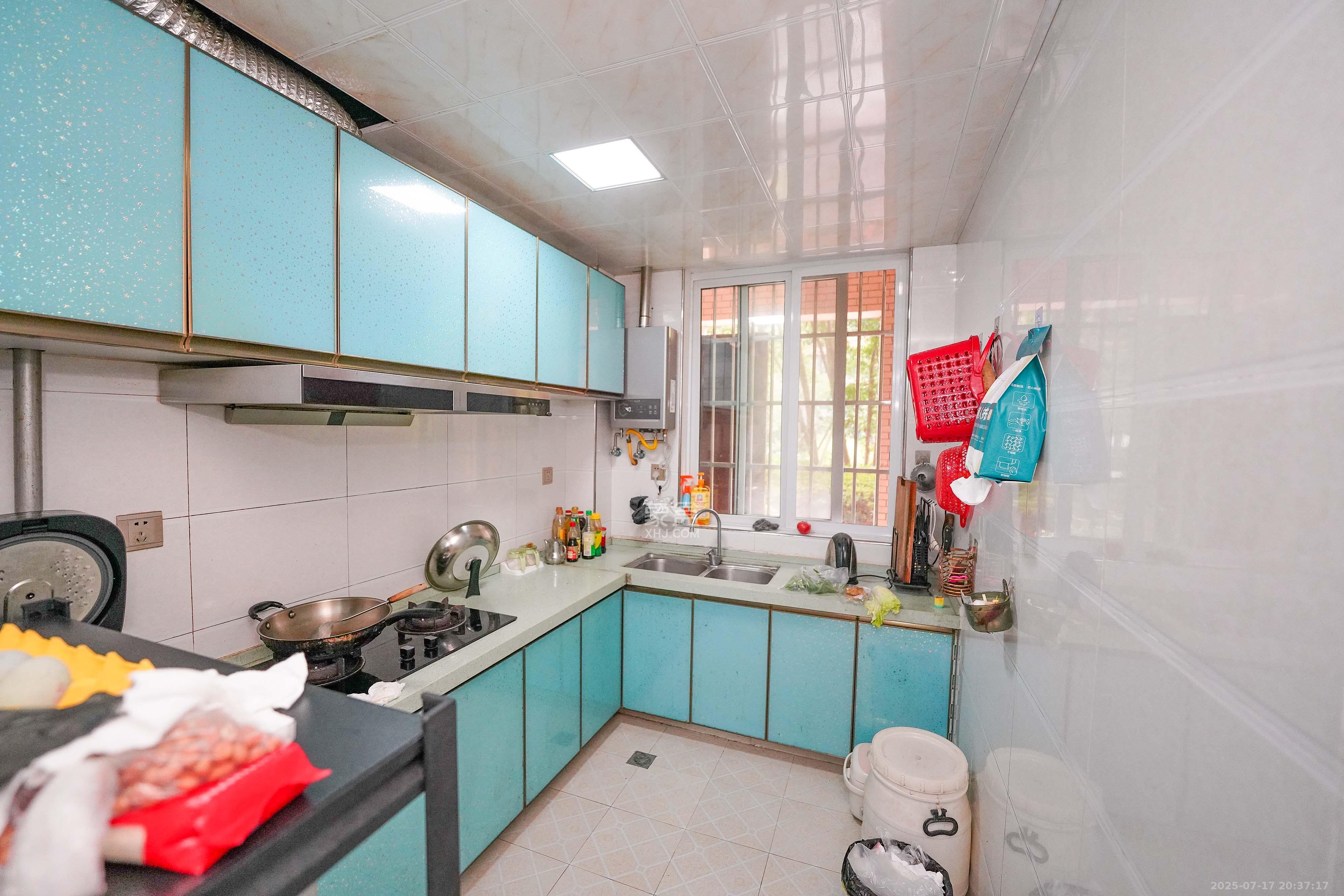 丽发新城 2室2厅1卫 43.8万 丽发新城 2室2厅1卫 43.8万其他