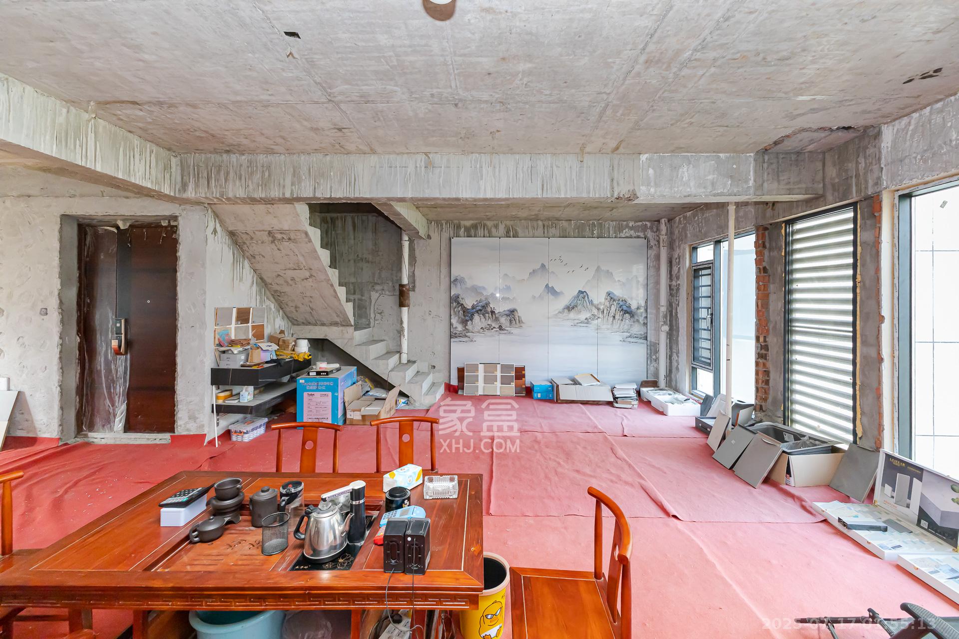 润和湘江天地AB区  4室2厅2卫    149.5万 润和湘江天地AB区  4室2厅2卫    149.5万客厅