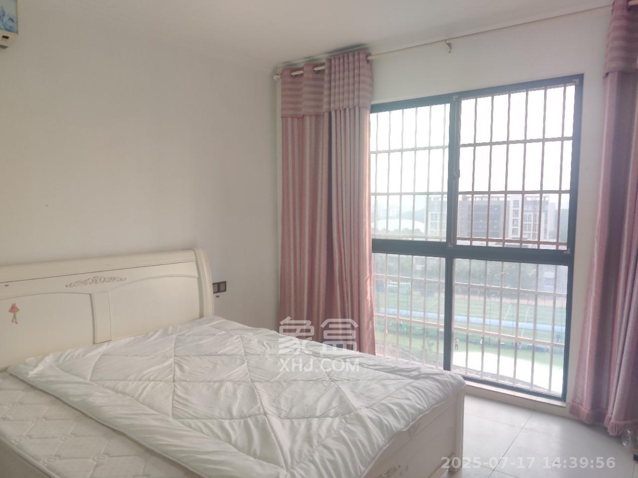 优山美地  1室2厅1卫   2300.00元/月室内图