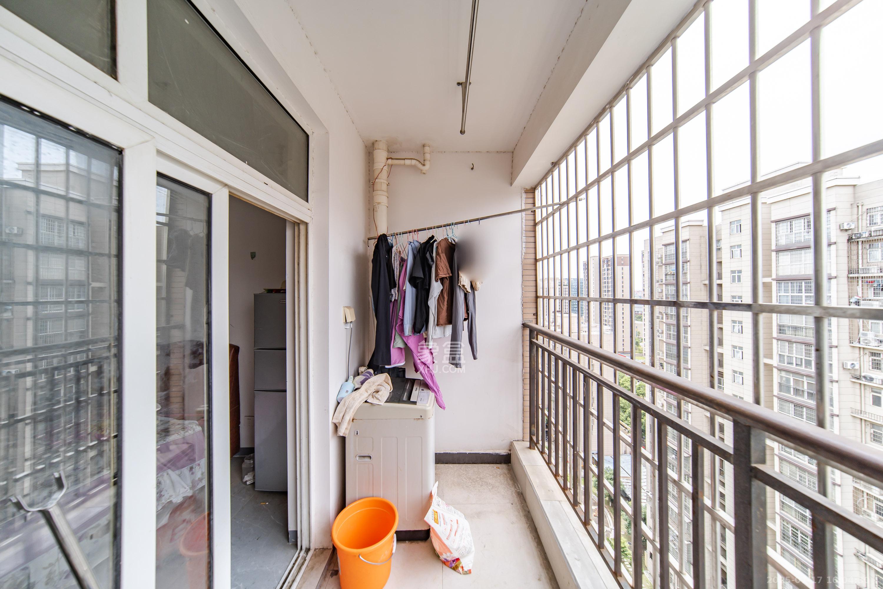 洋湖景园  2室1厅1卫   59.00万阳台