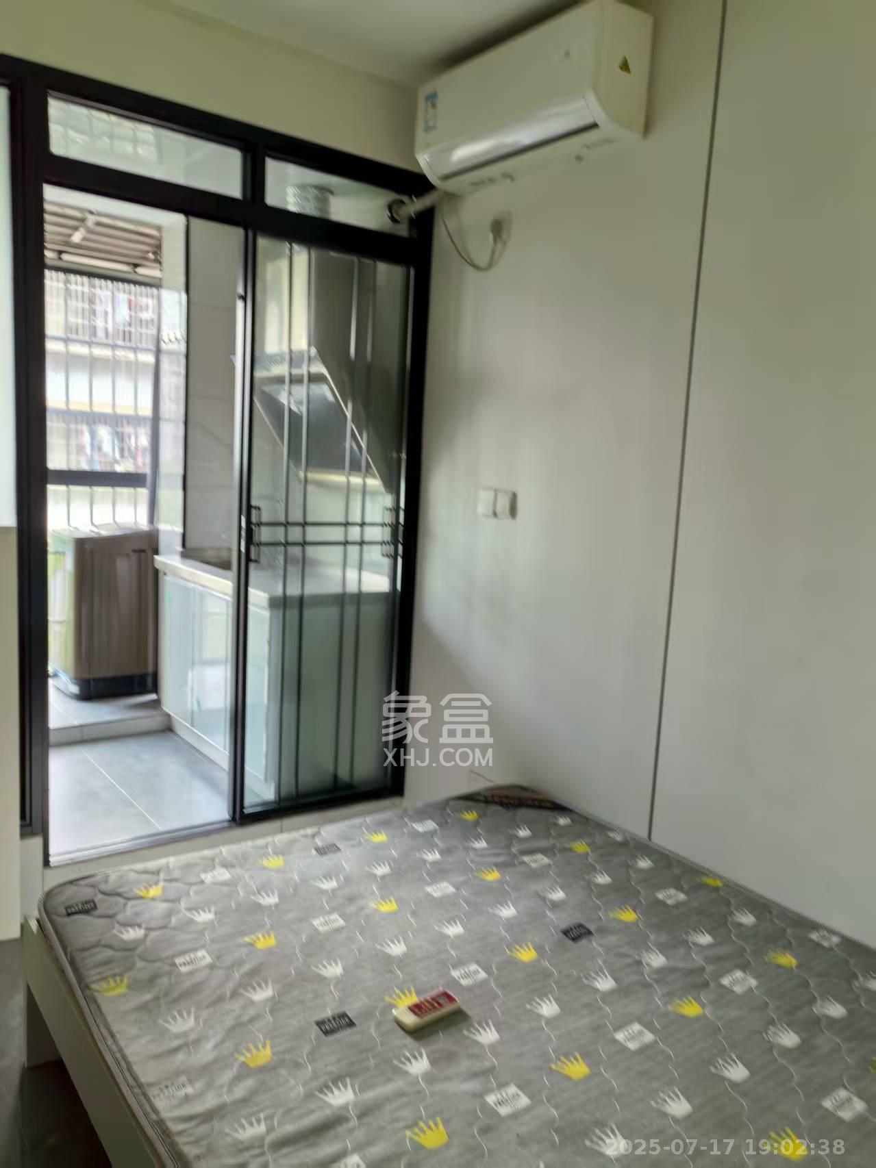 望龙小区  1室0厅1卫   850.00元/月室内图1