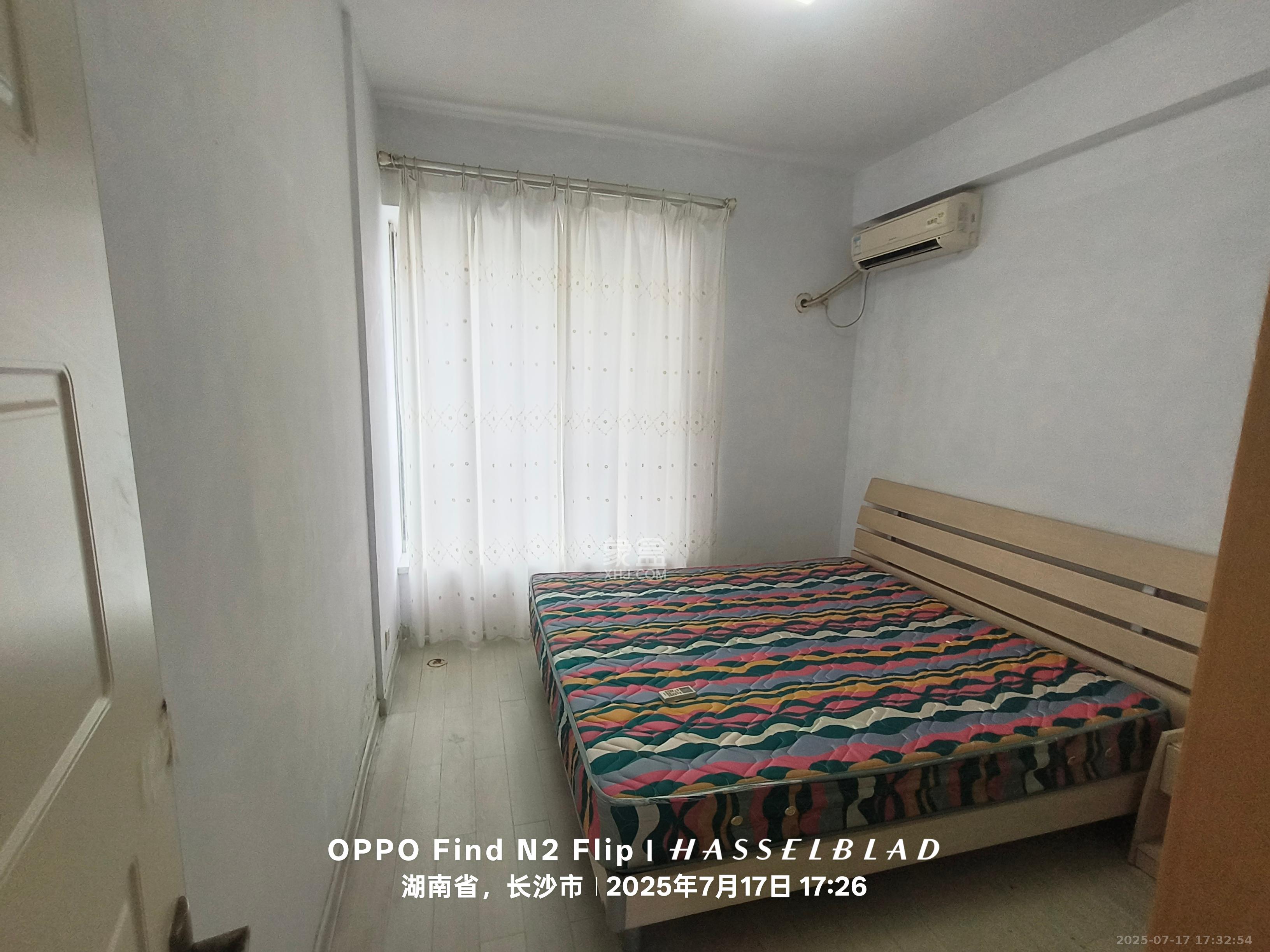 芙蓉苑 3室2厅2卫 2500.0元/月 芙蓉苑 3室2厅2卫 2500.0元/月室内图