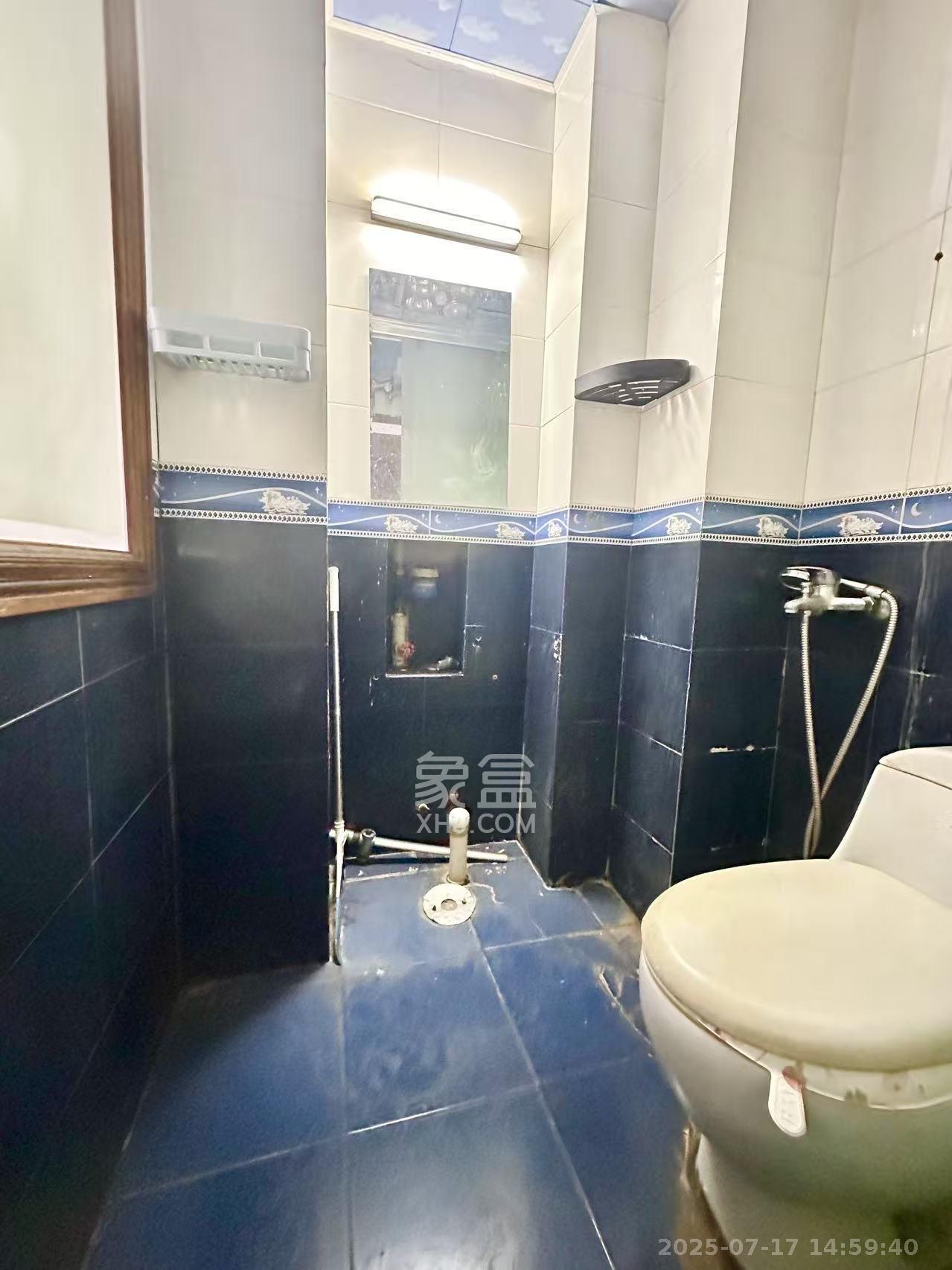 四季美景一、二期 1室1厅1卫 900.0元/月 四季美景一、二期 1室1厅1卫 900.0元/月室内图