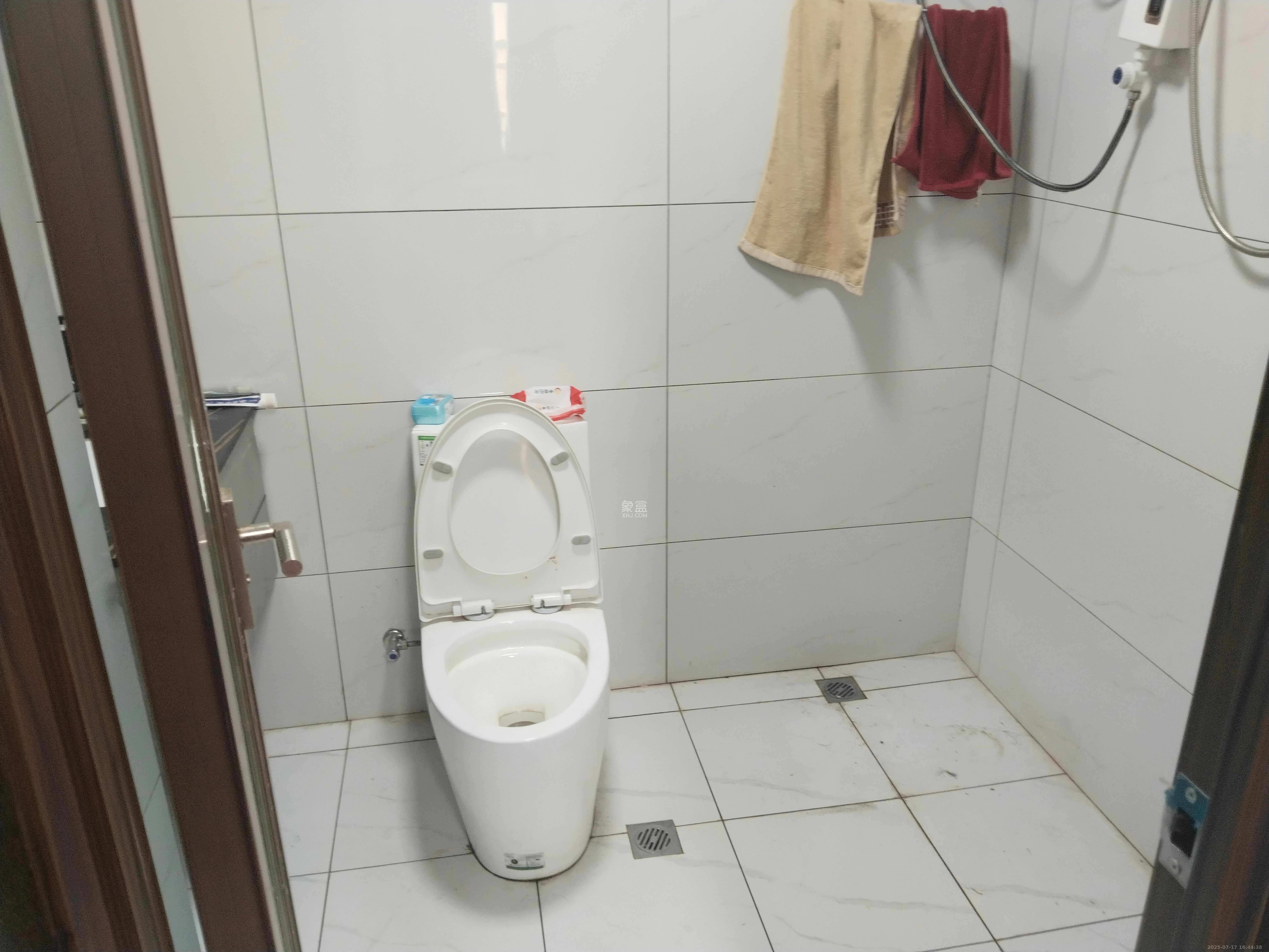 巴黎香榭 3室2厅2卫 5500.0元/月 巴黎香榭 3室2厅2卫 5500.0元/月室内图