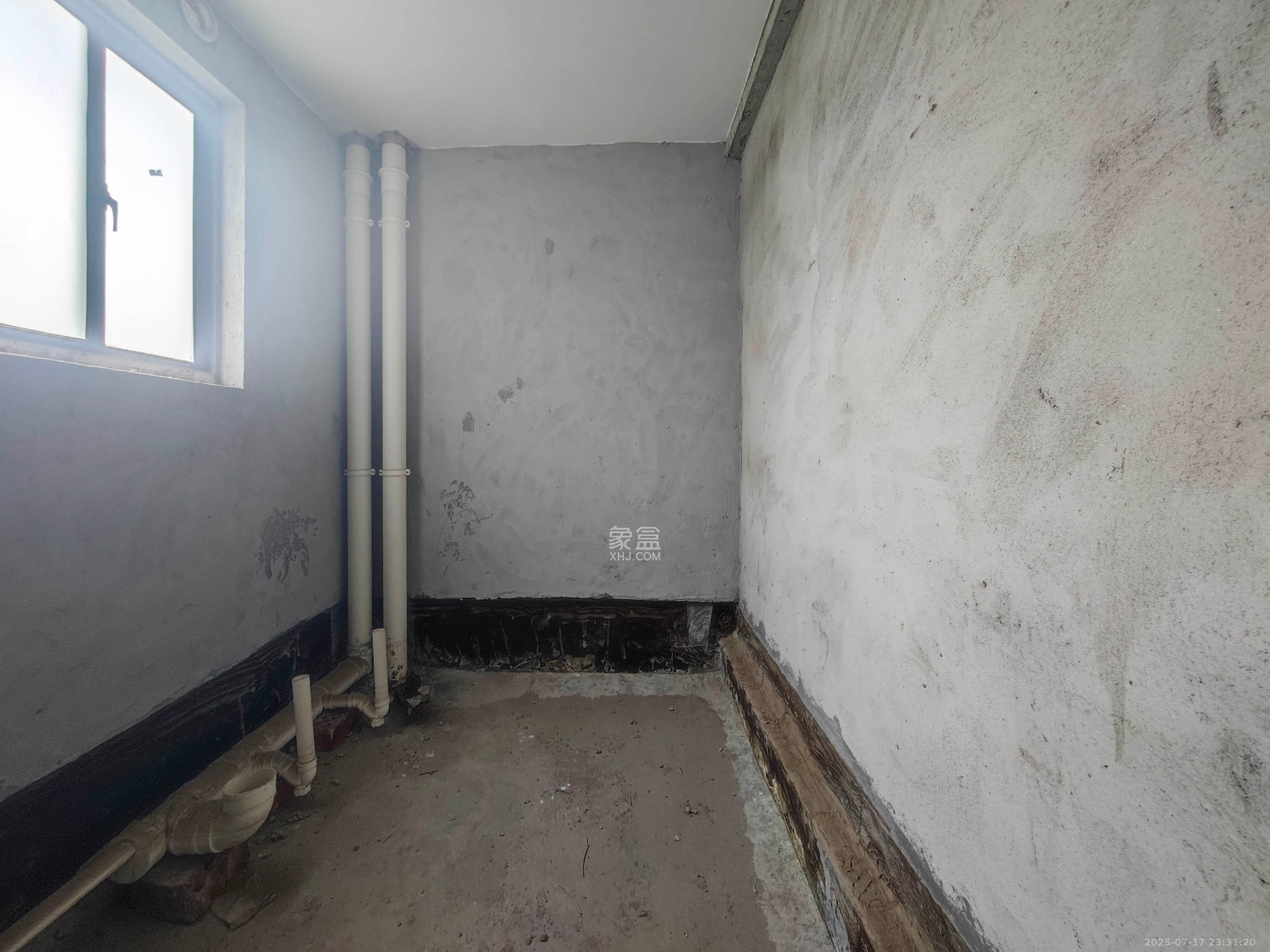 鑫天御景湾 3室2厅2卫 106.8万 鑫天御景湾 3室2厅2卫 106.8万卫生间