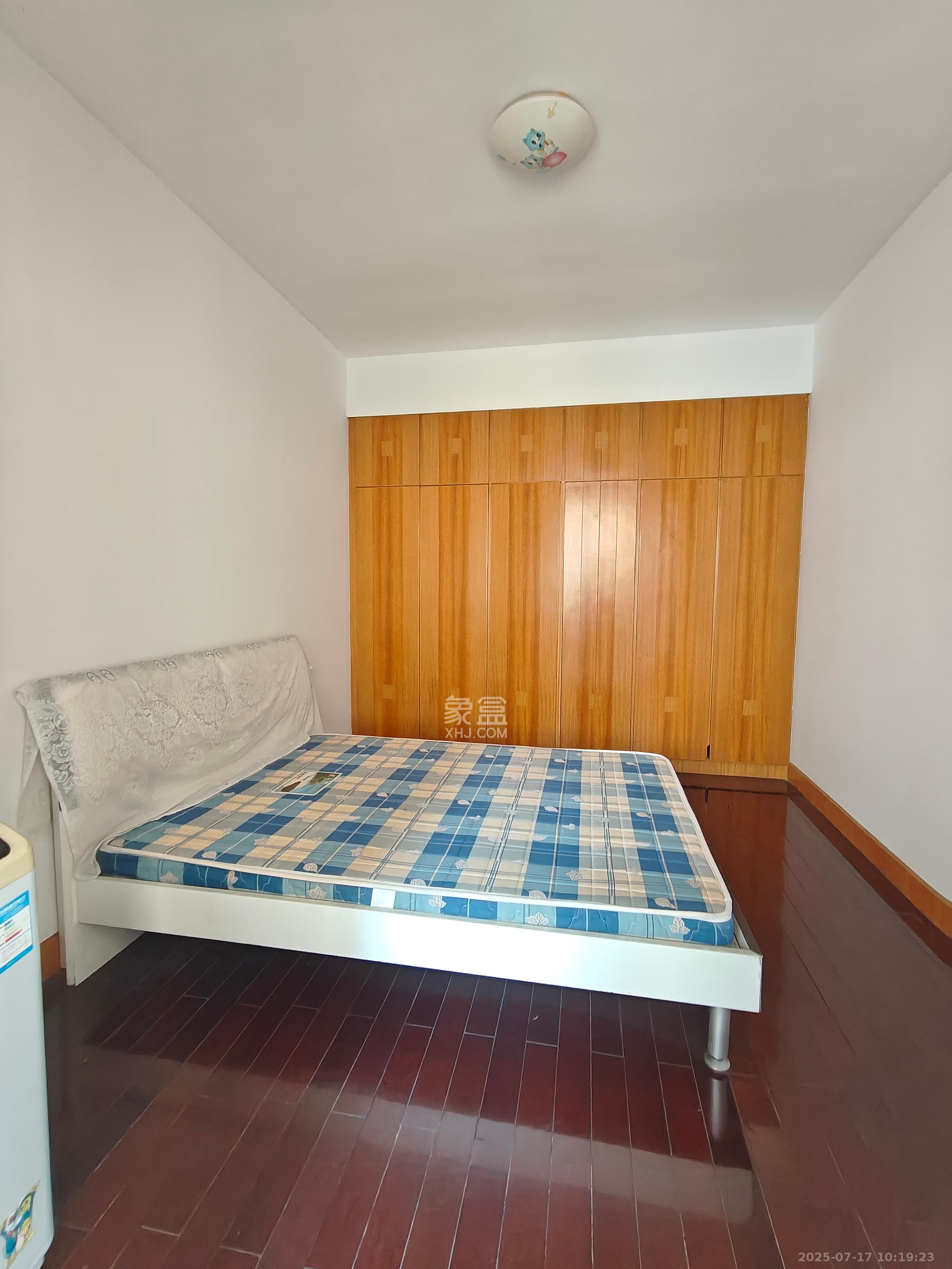 乔庄社区 3室1厅1卫 2500.0元/月 乔庄社区 3室1厅1卫 2500.0元/月室内图