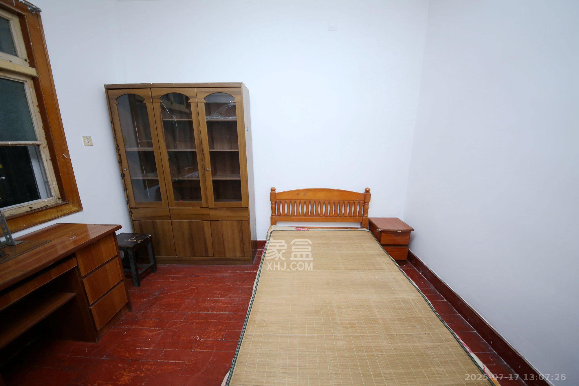 通泰街商居楼  2室1厅1卫   1500.00元/月室内图