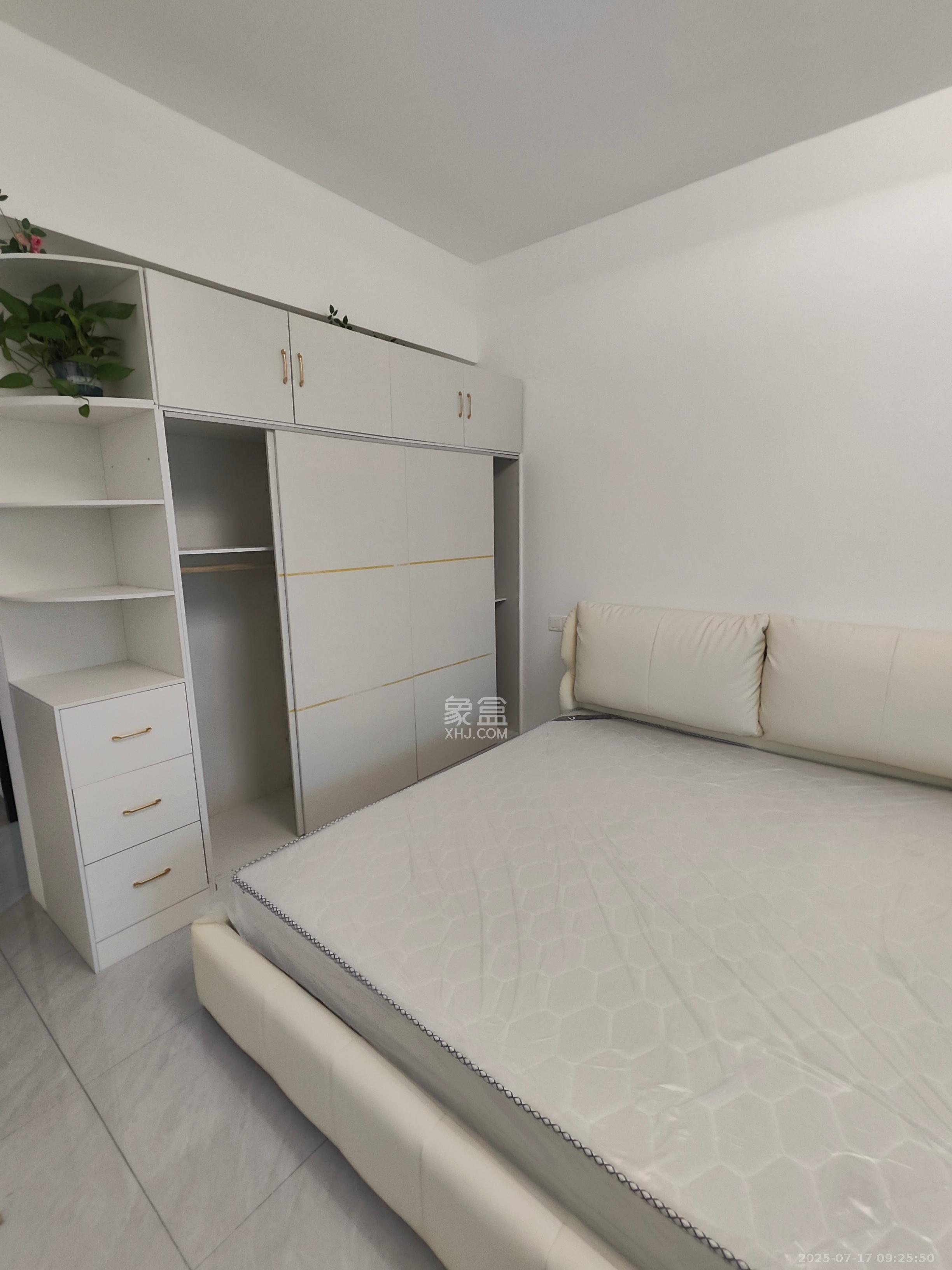 中建嘉和城  1室1厅1卫   1600.00元/月室内图