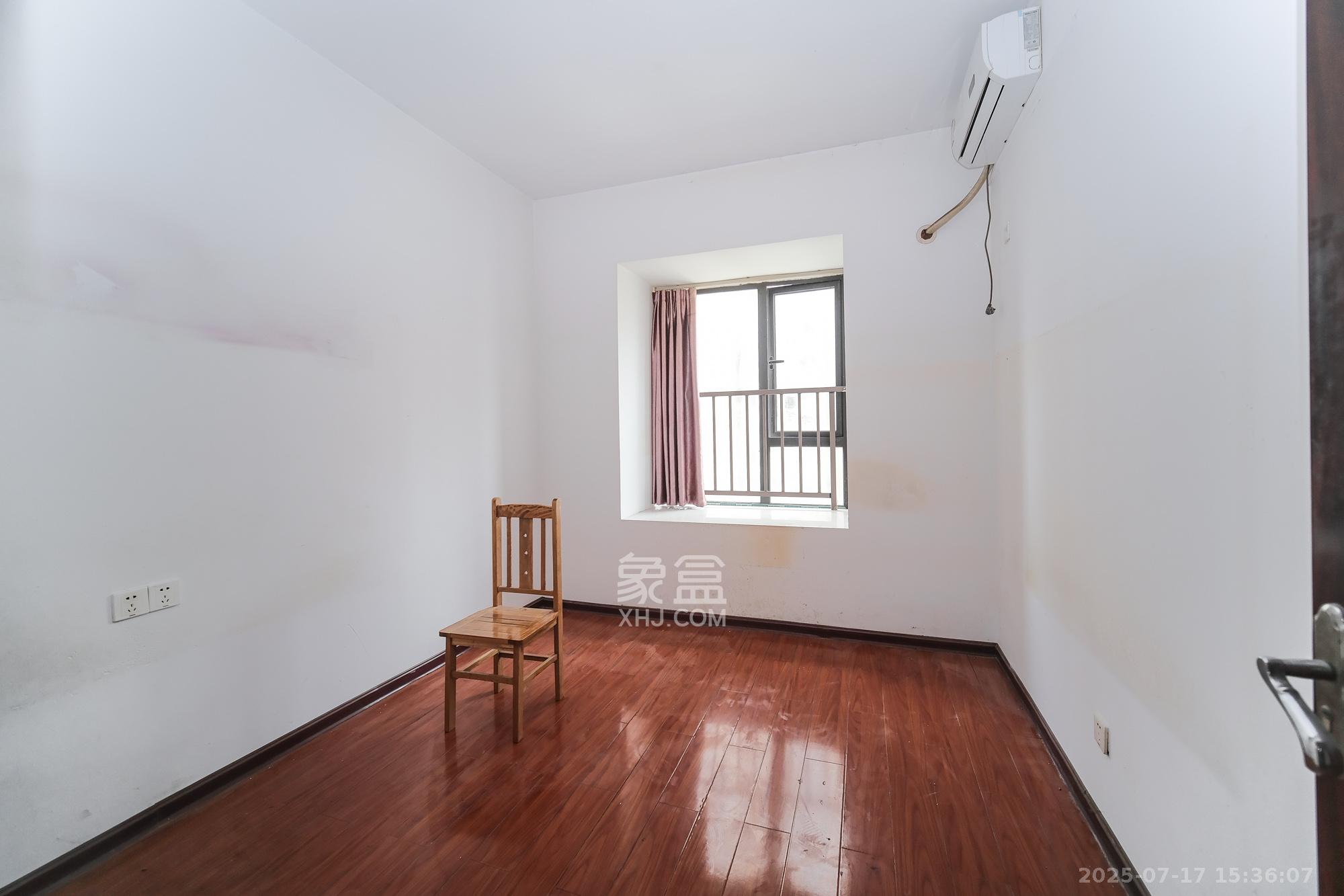 星雅美辰 3室2厅2卫 85.0万 星雅美辰 3室2厅2卫 85.0万卧室